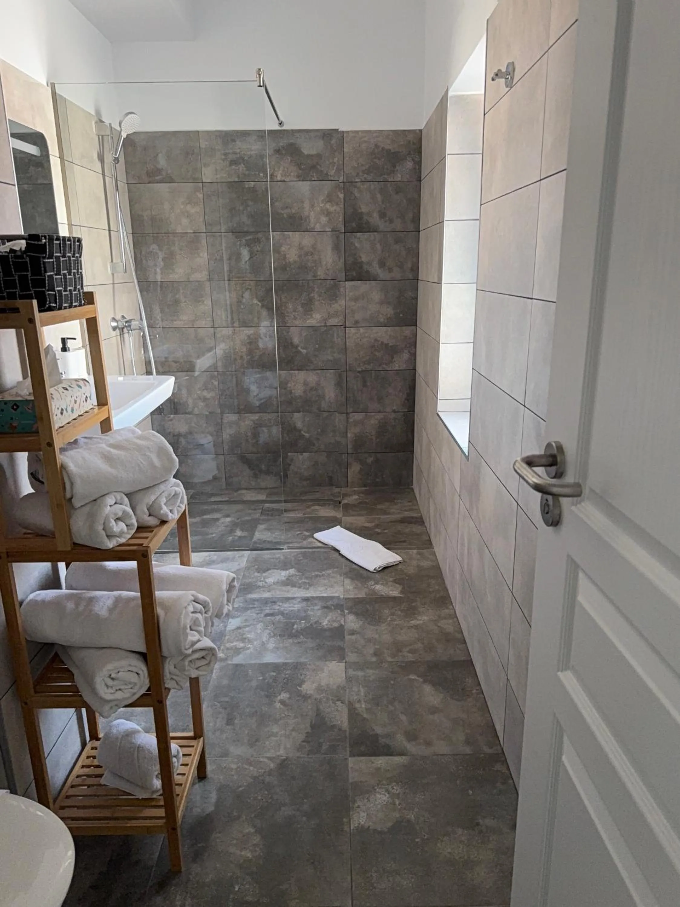 Shower in CHG Boutique