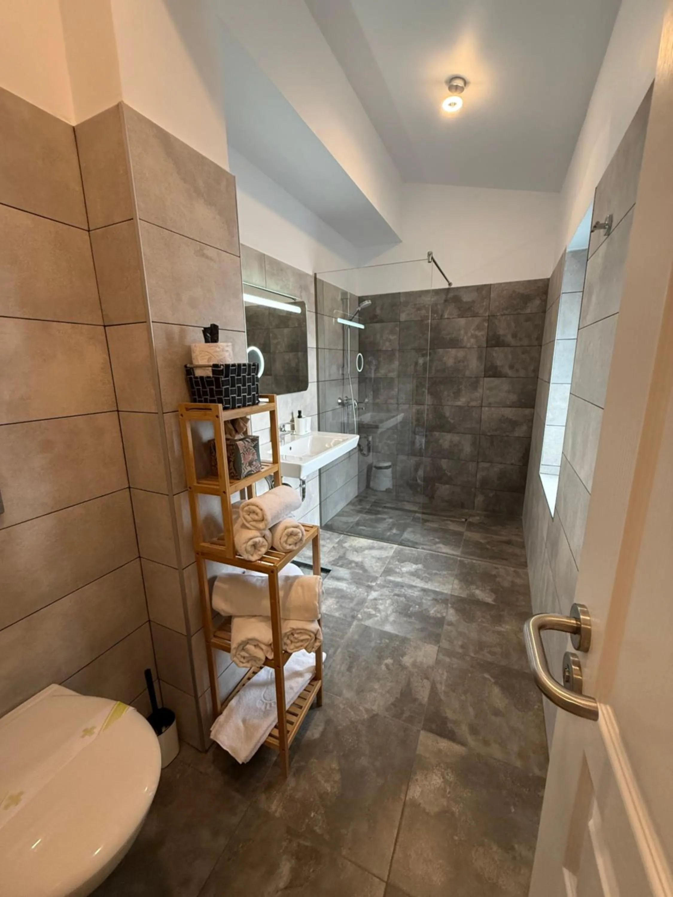 Shower in CHG Boutique