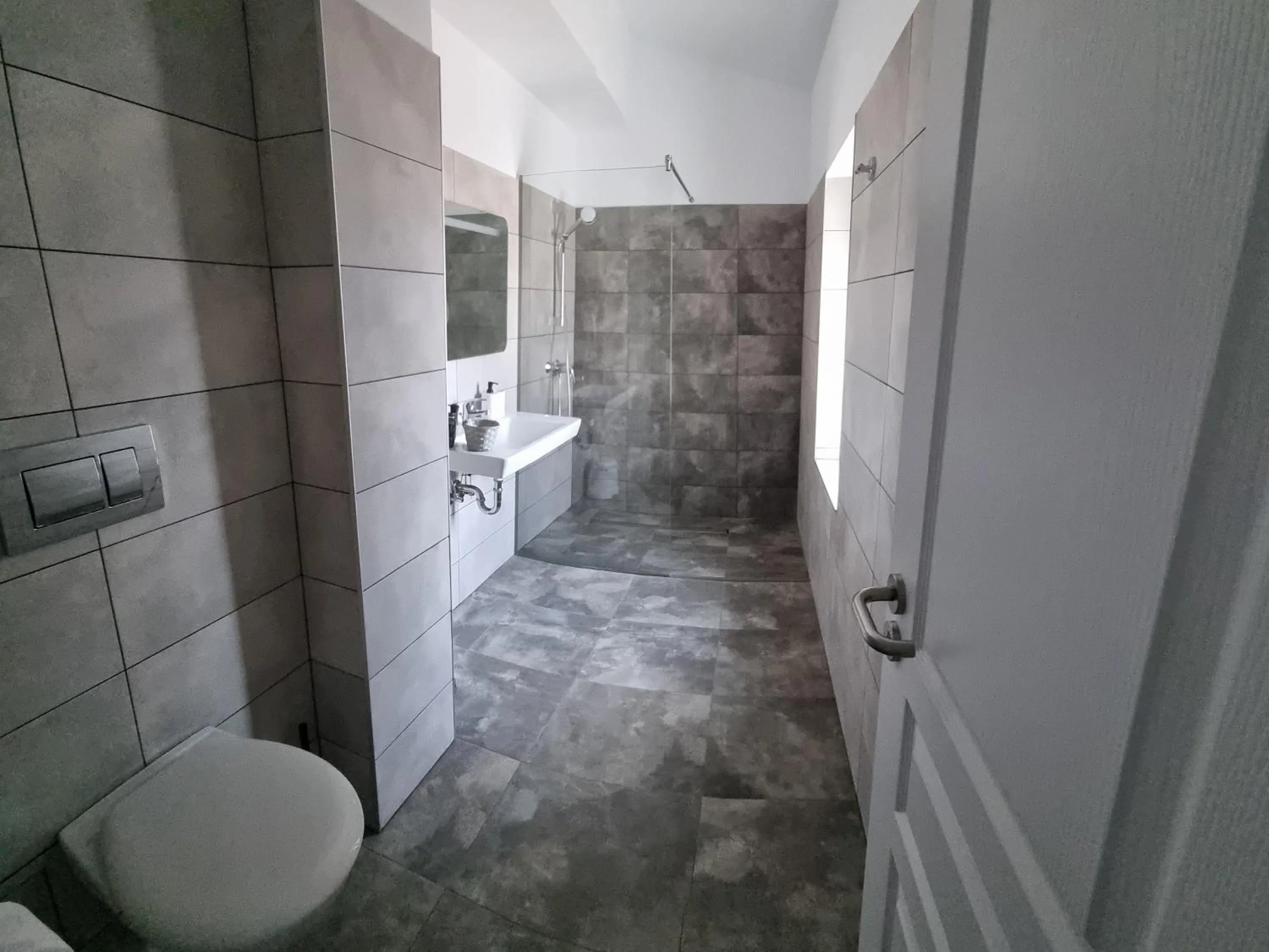 Shower in CHG Boutique
