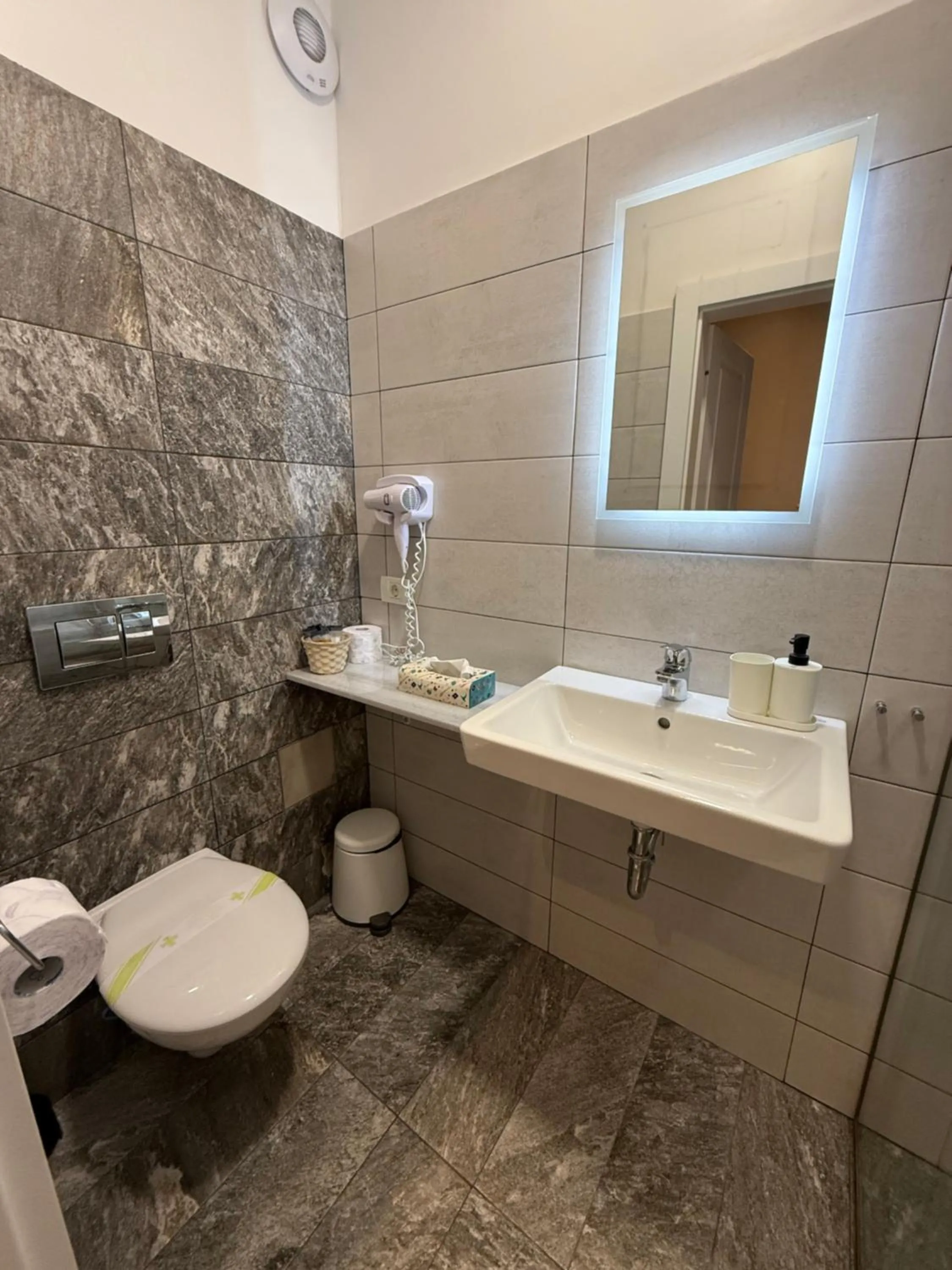 Shower in CHG Boutique