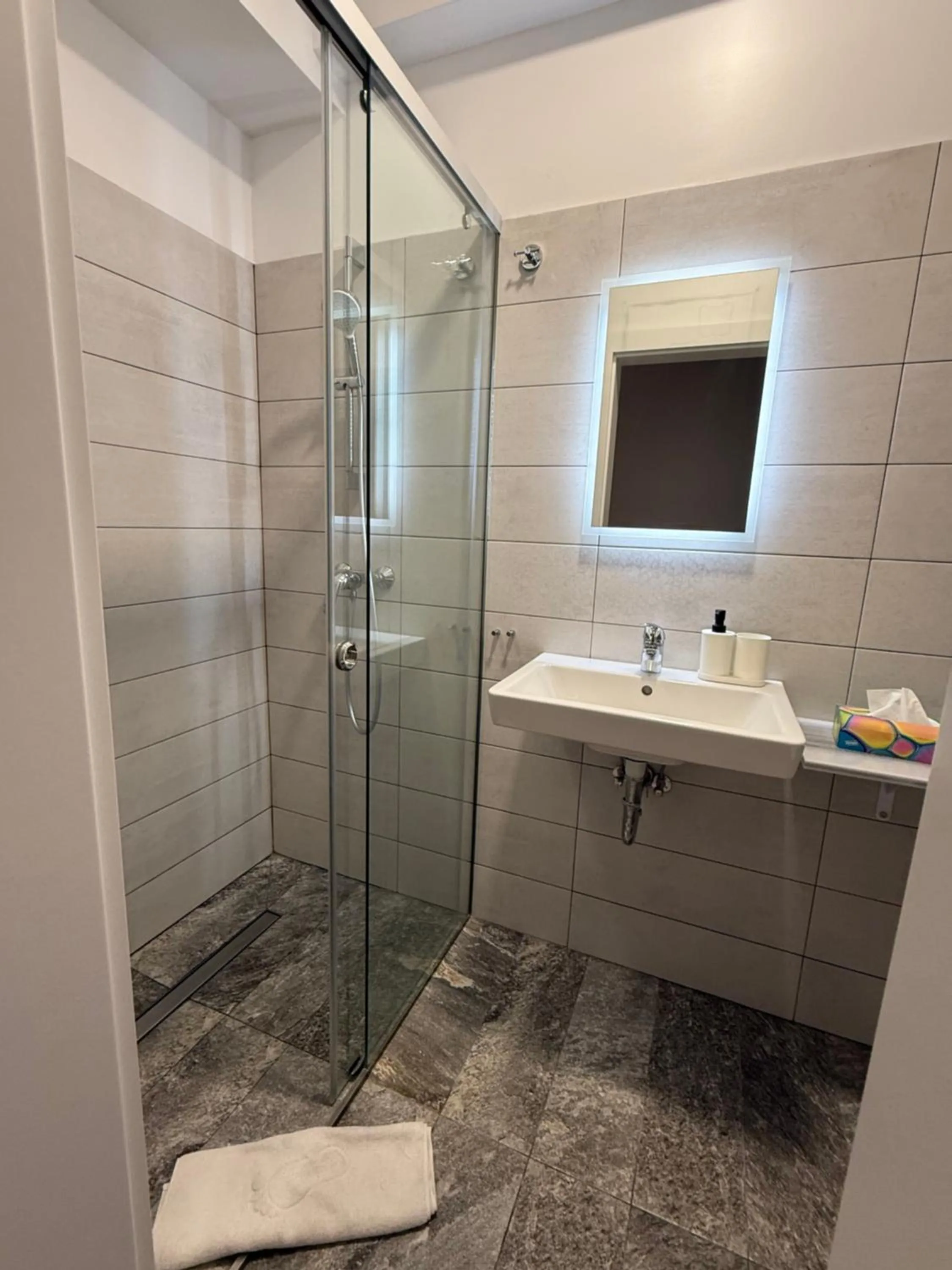 Shower in CHG Boutique