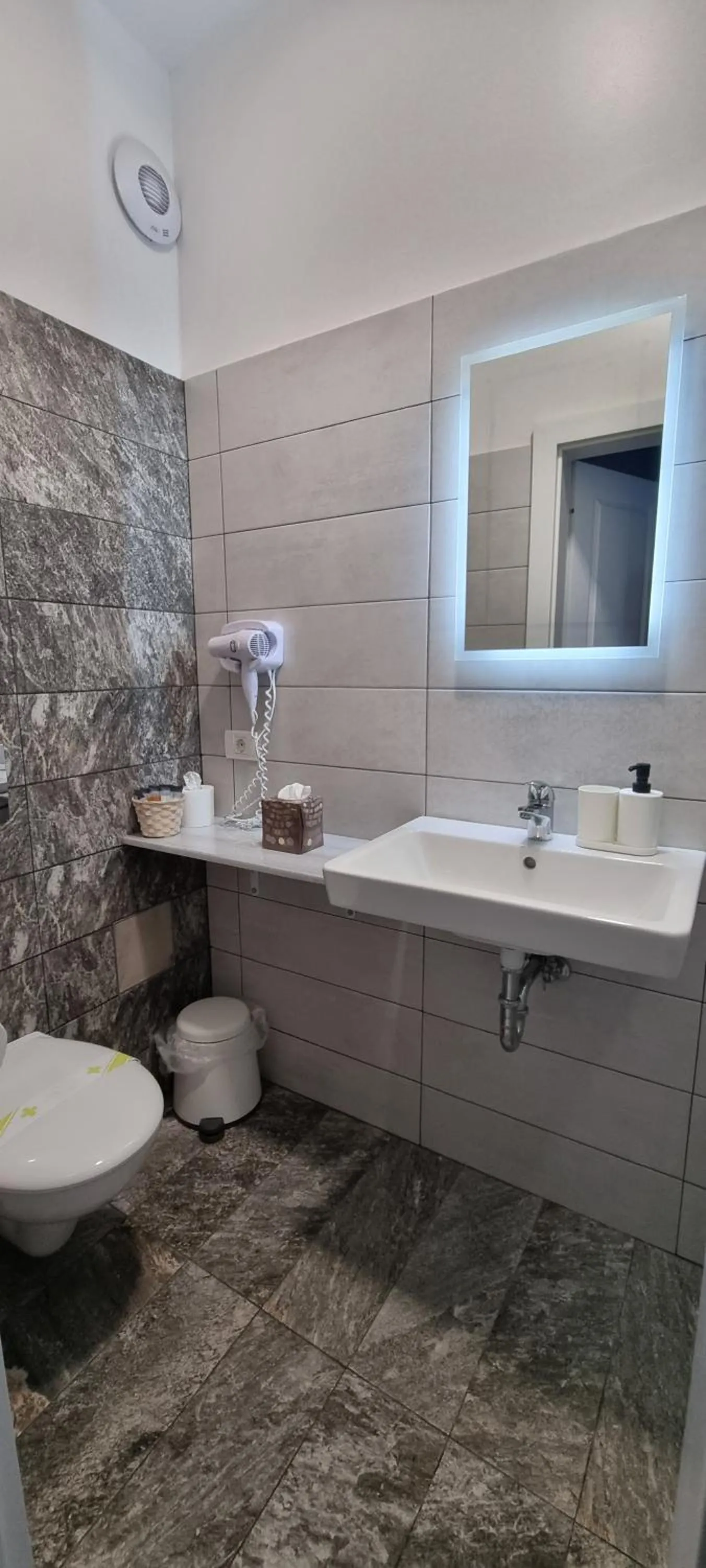 Shower in CHG Boutique