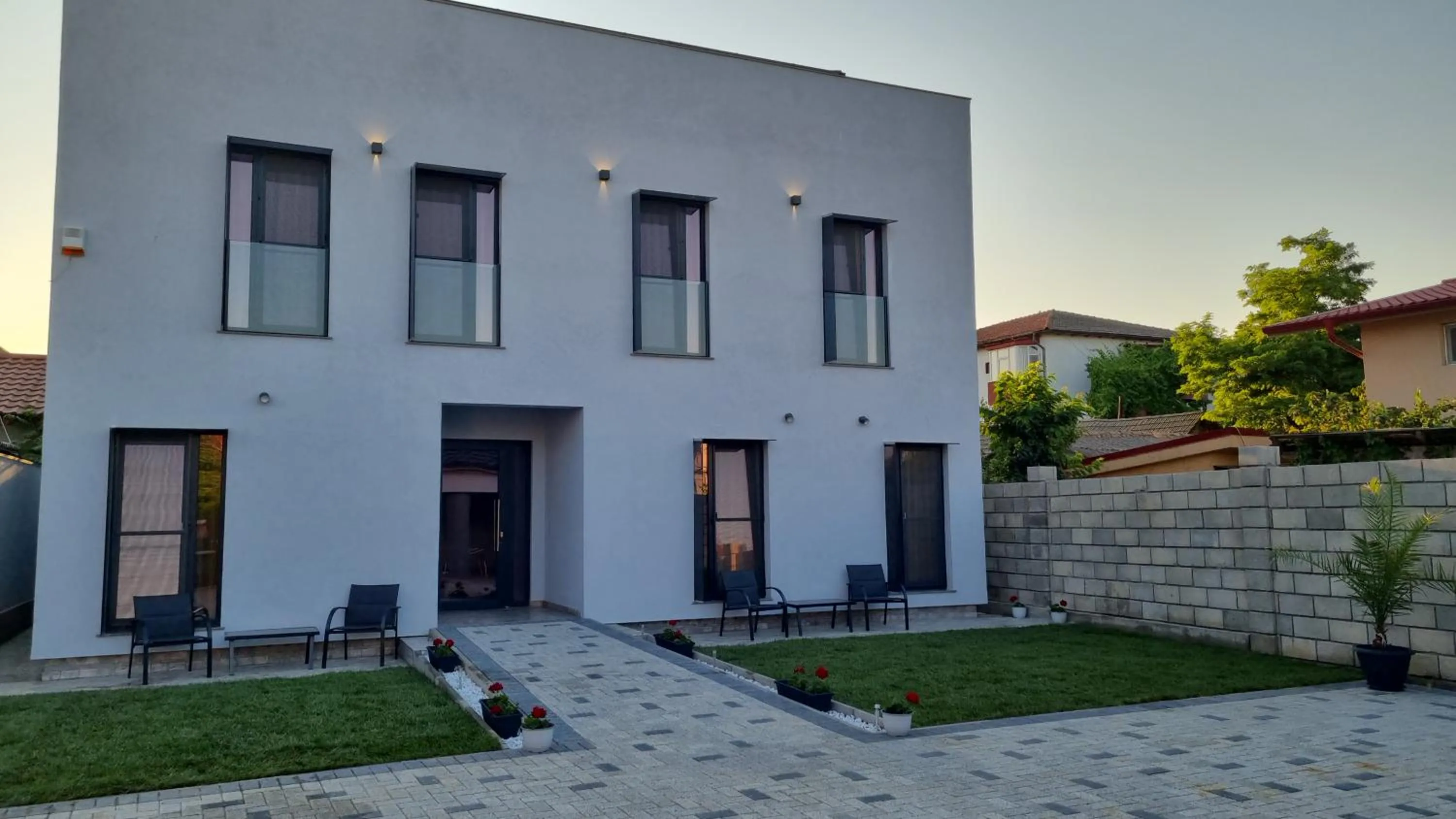 Property building in CHG Boutique