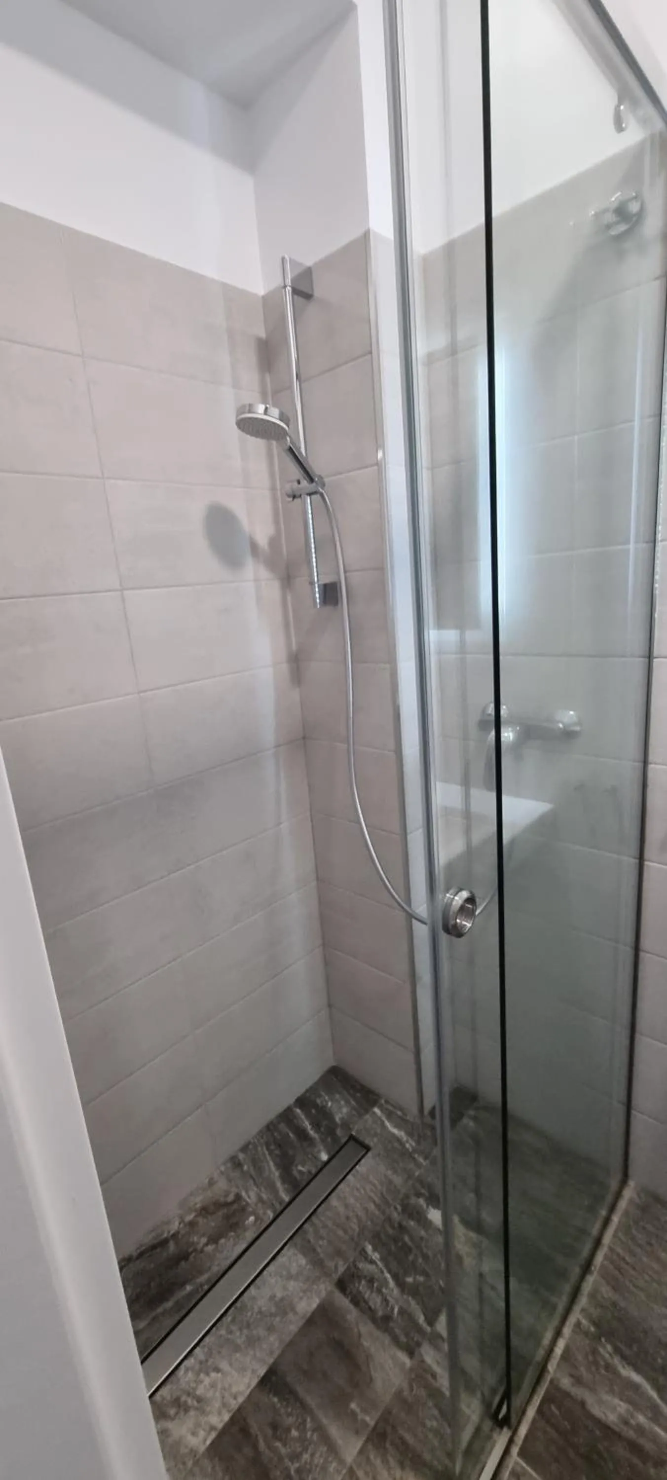 Shower in CHG Boutique