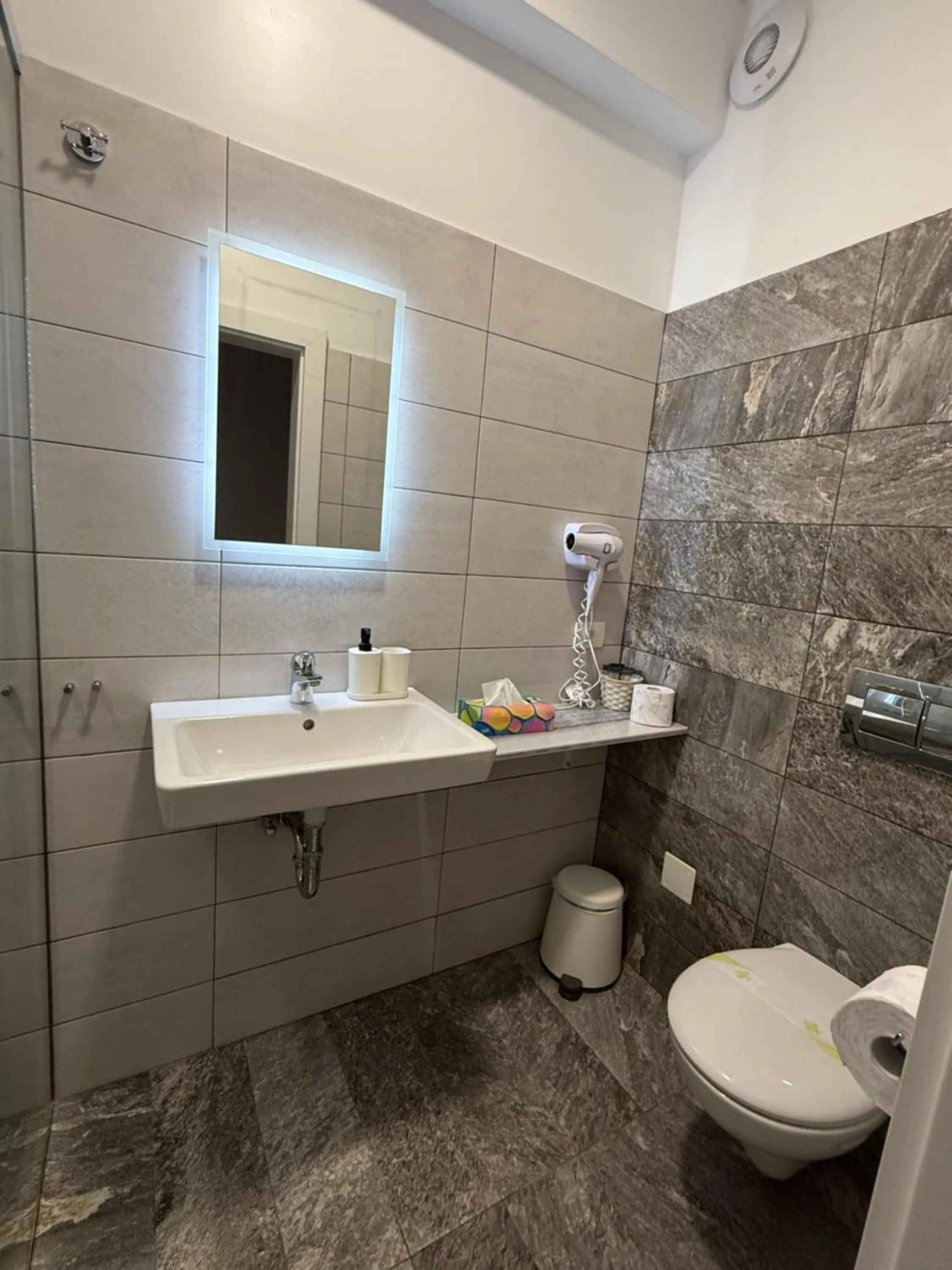 Shower in CHG Boutique