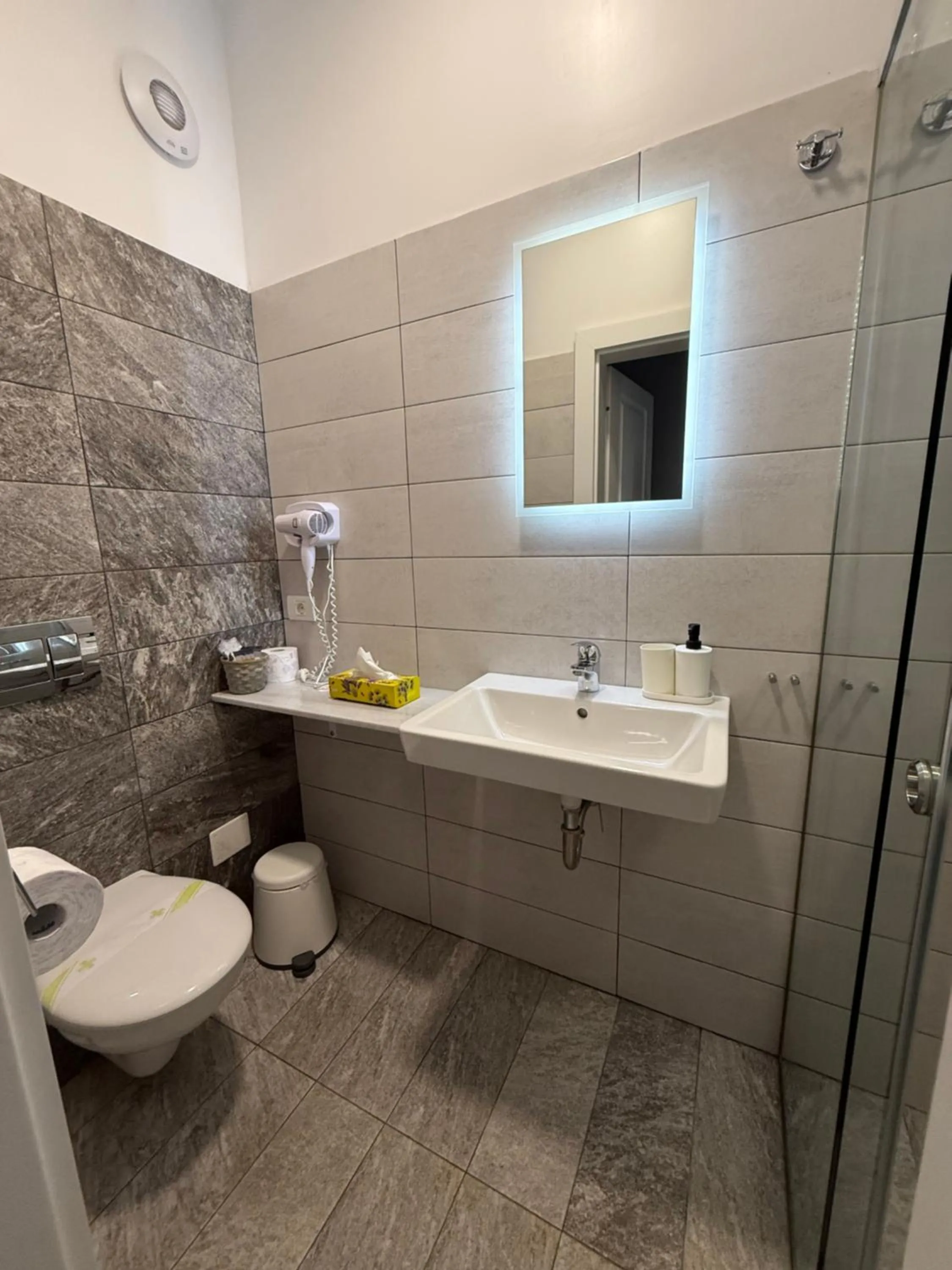 Shower in CHG Boutique