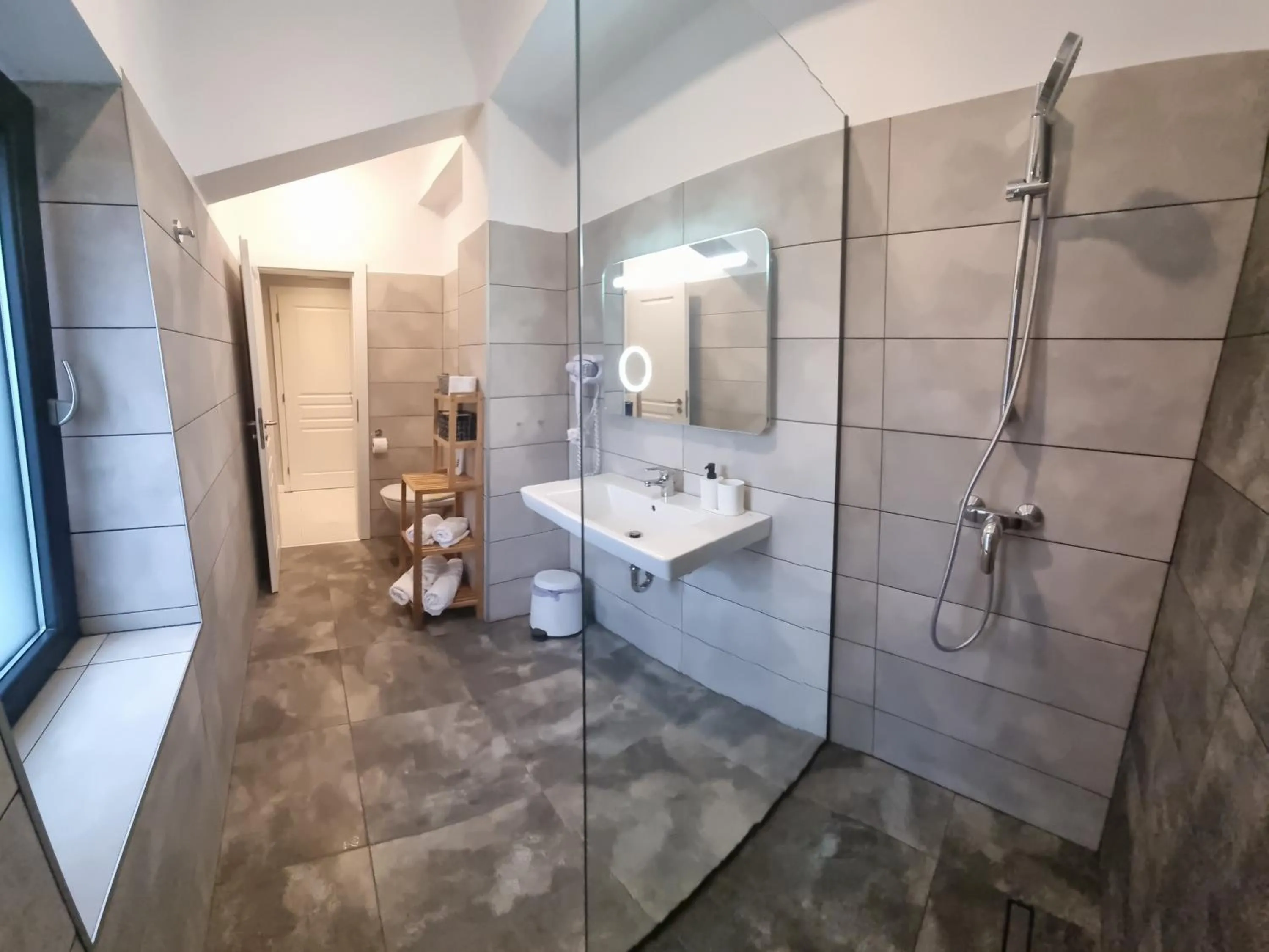 Shower in CHG Boutique