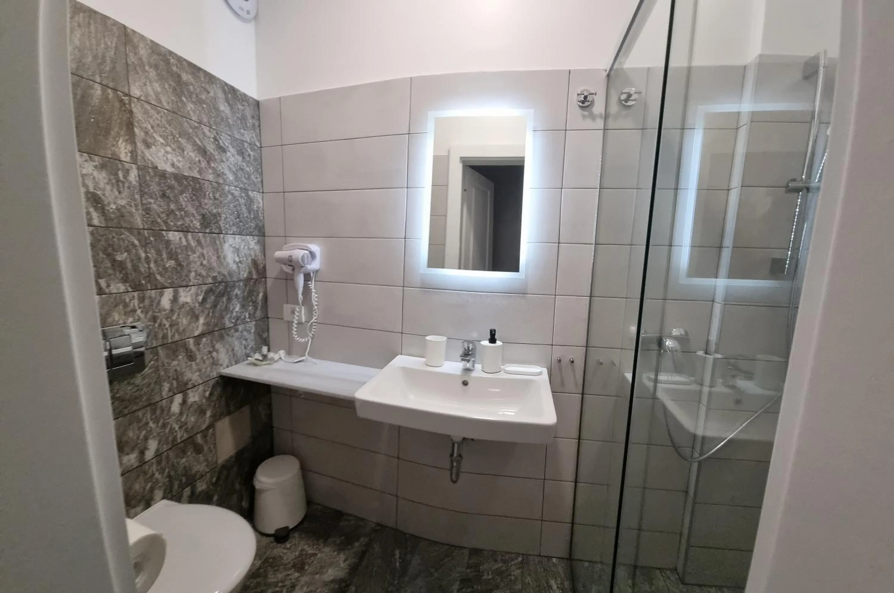 Shower in CHG Boutique