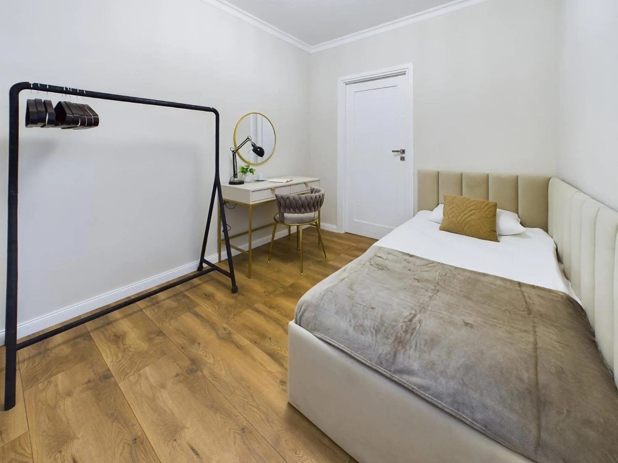 Bed in Apartments Dietla Cracow by Noclegi Renters