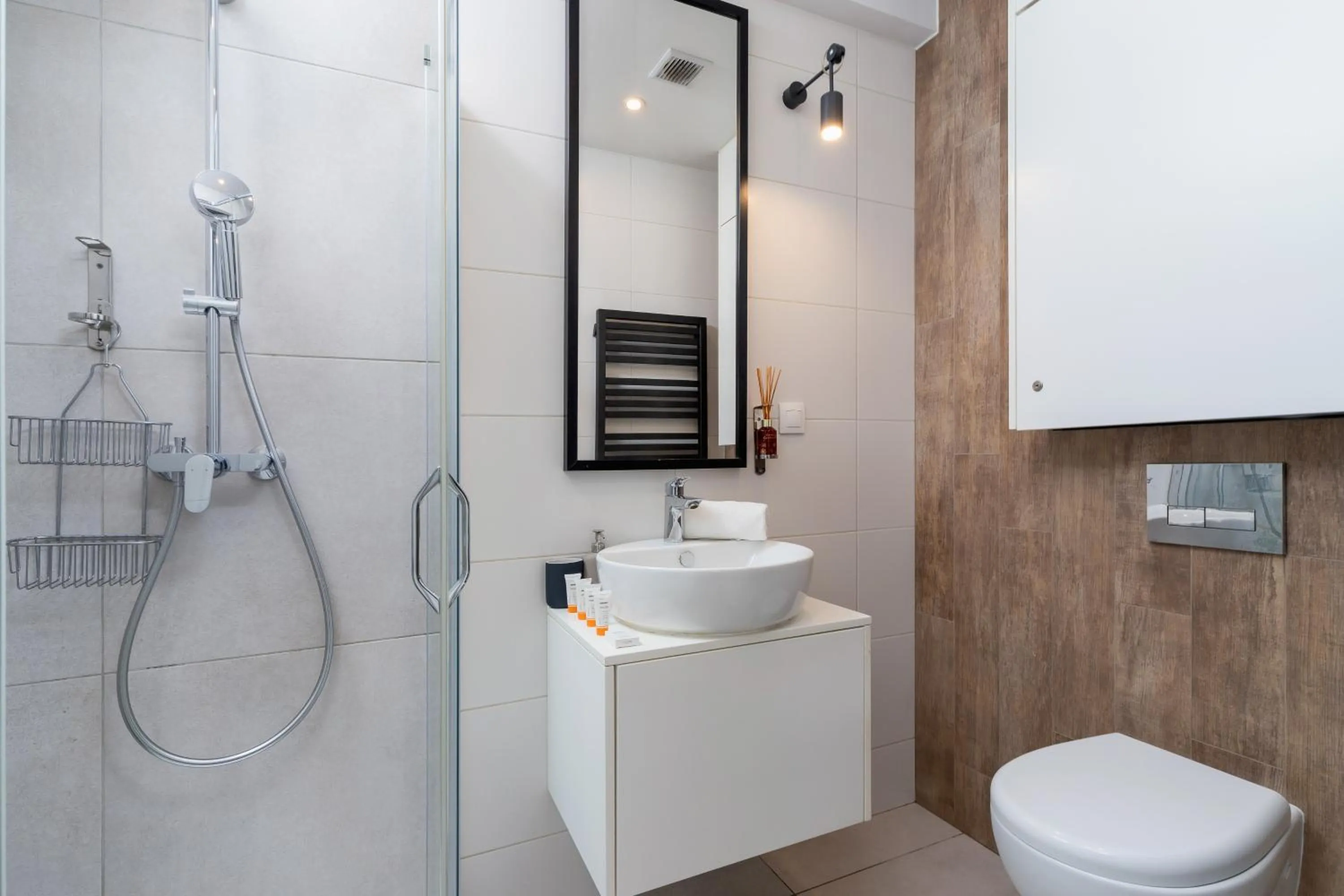 Shower in Apartments Dietla Cracow by Noclegi Renters
