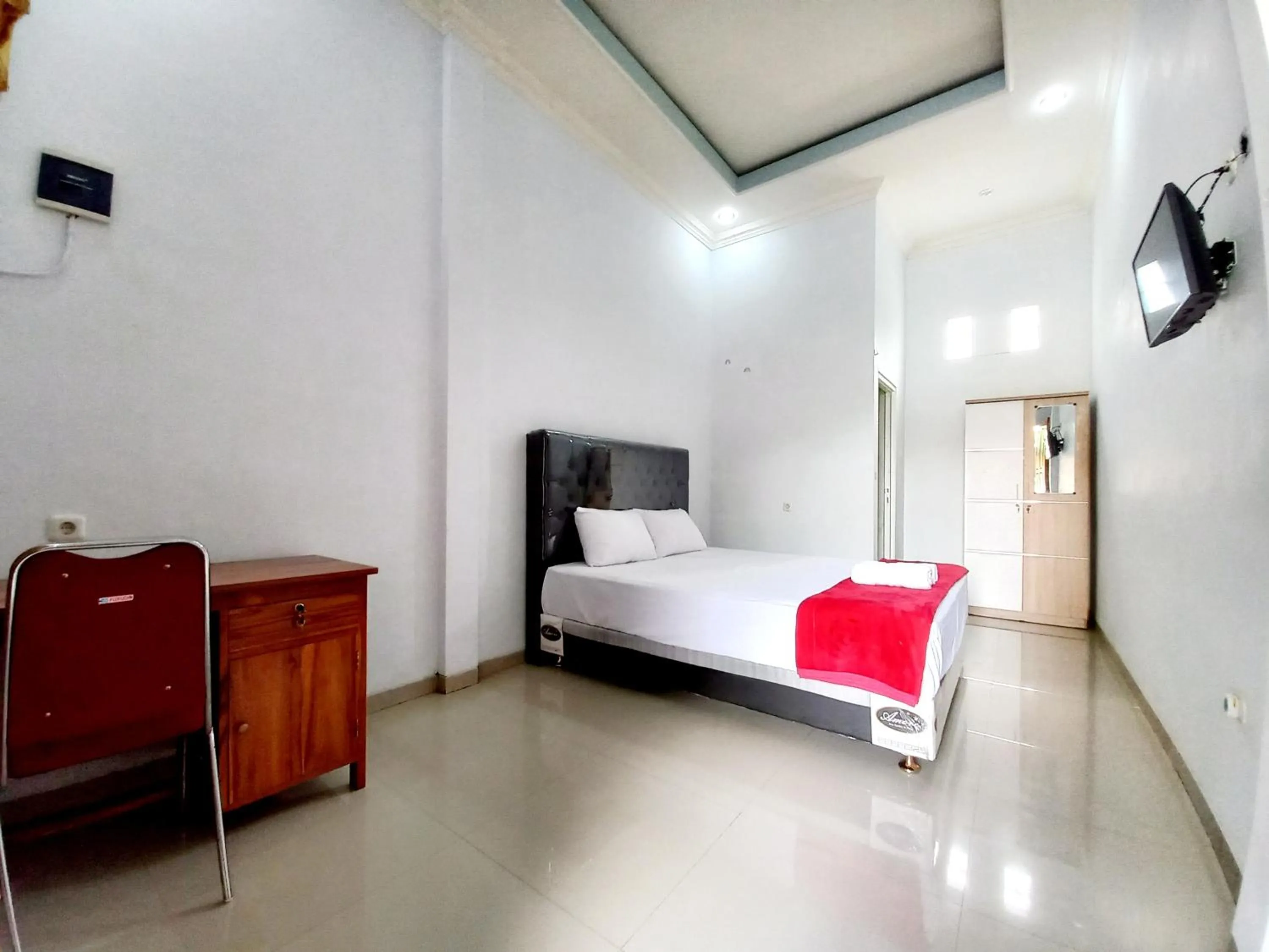 Bed in Harmony House Syariah near Alun Alun Pati Mitra RedDoorz