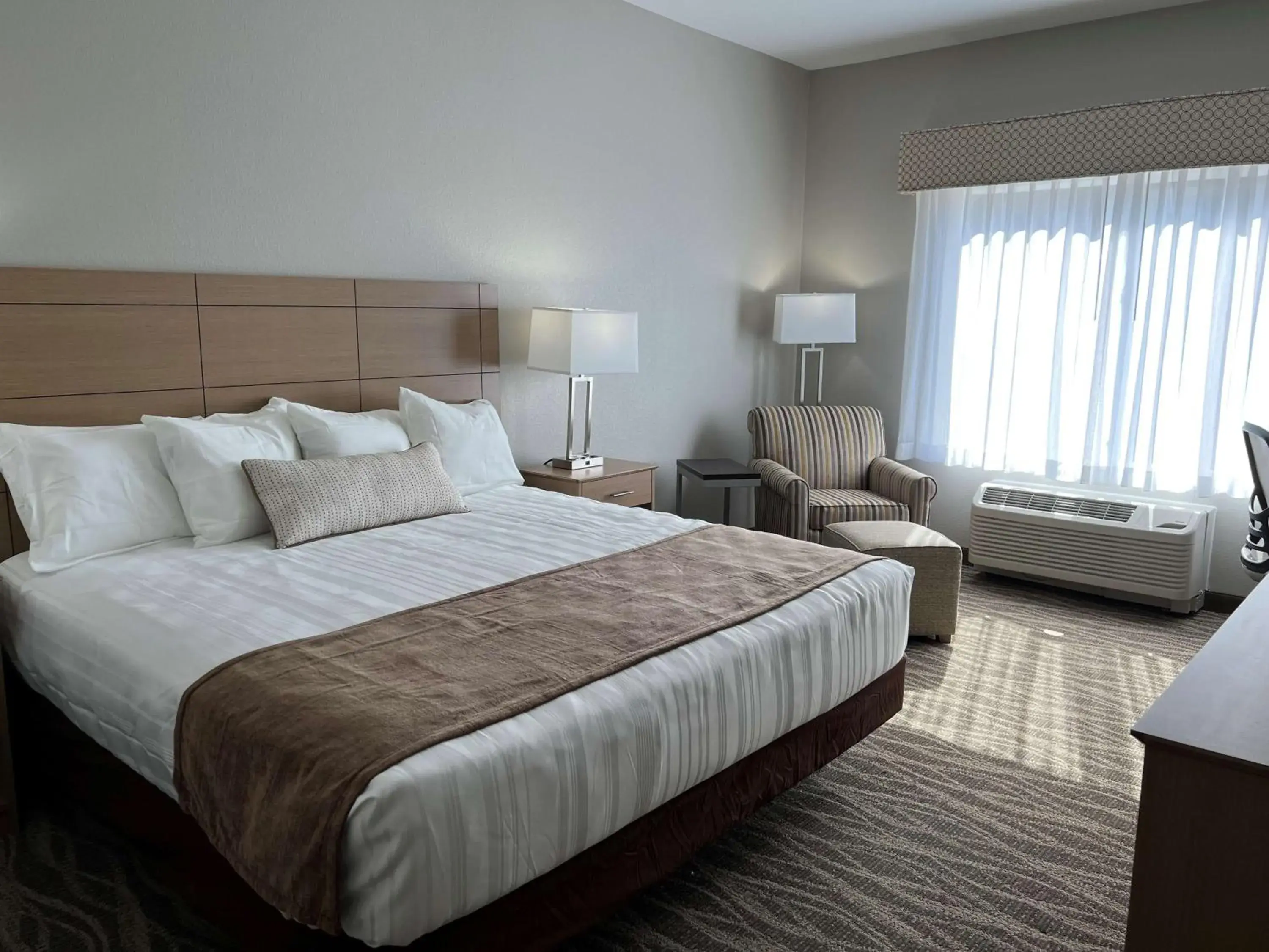 Bed in Best Western Plus Rumford Falls Bed in Best Western Plus Rumford Falls