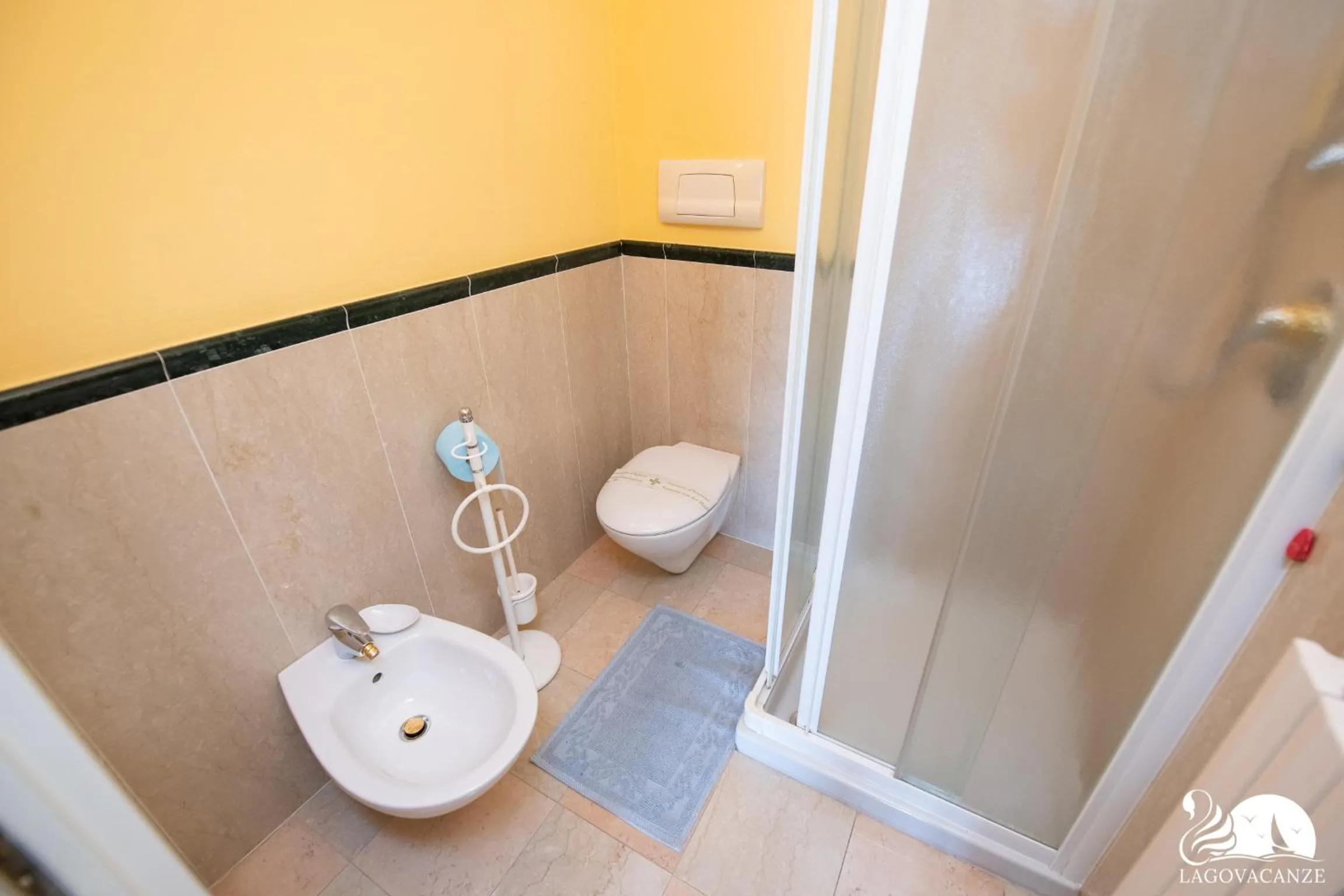 Bathroom in Feeling House