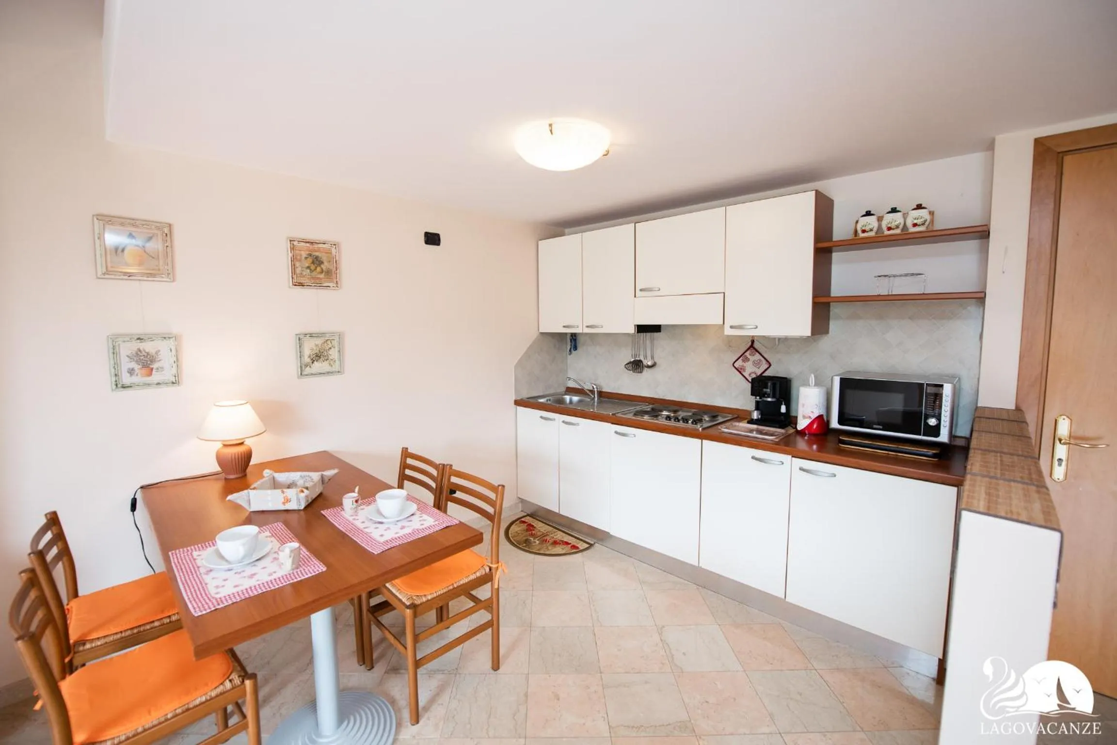 Kitchen or kitchenette in Feeling House