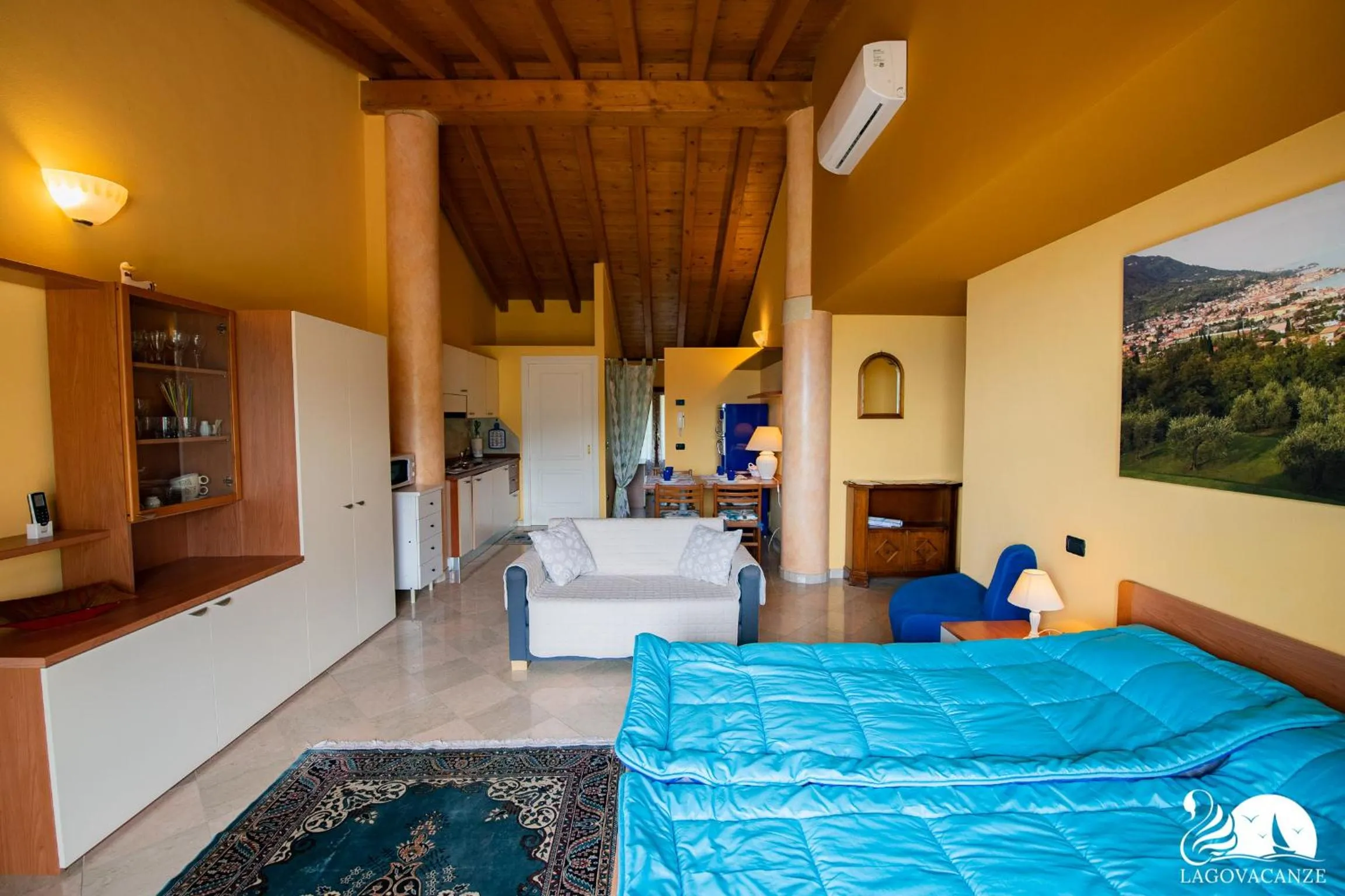 Bedroom, Bed in Feeling House
