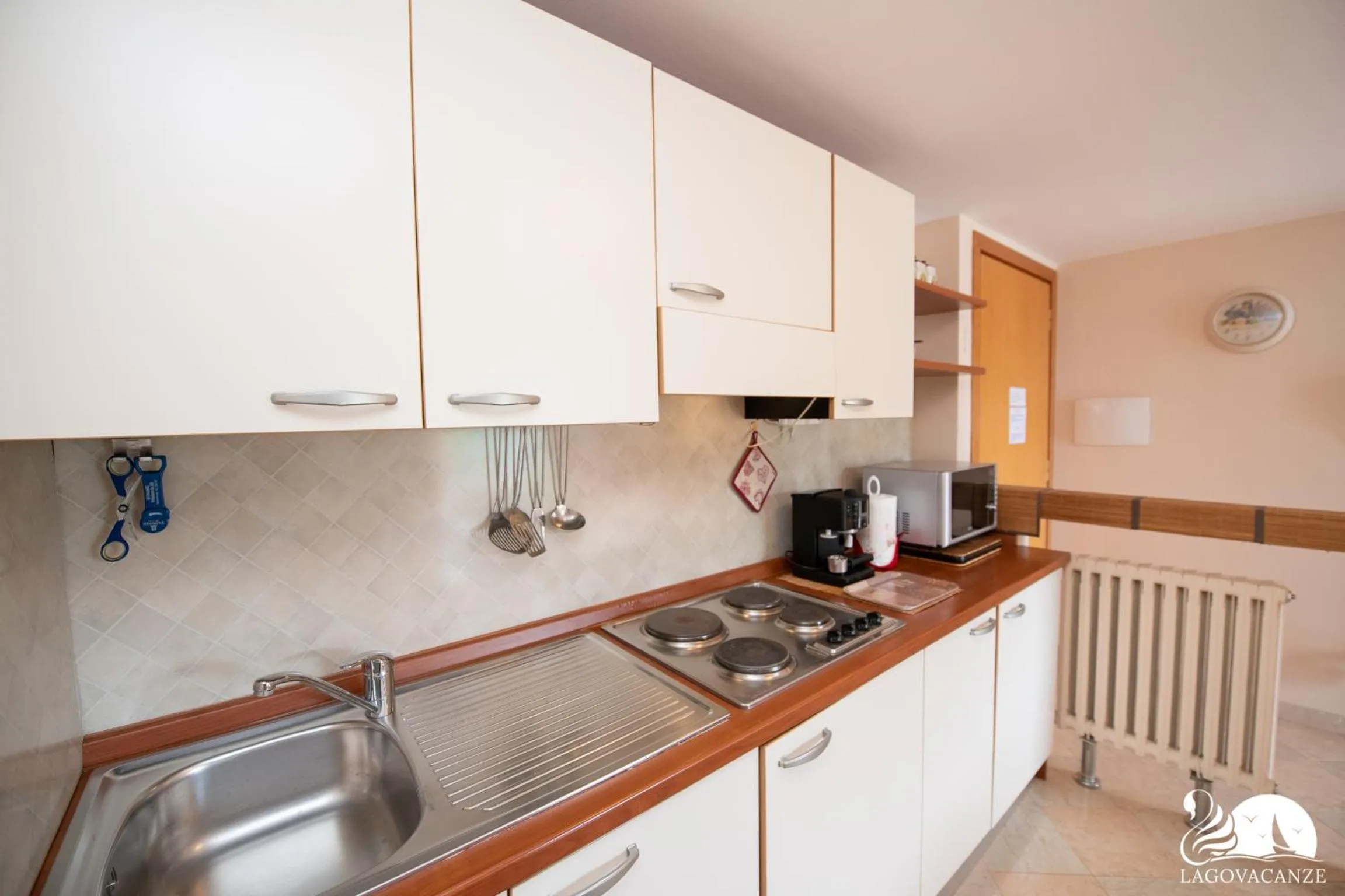Kitchen or kitchenette in Feeling House
