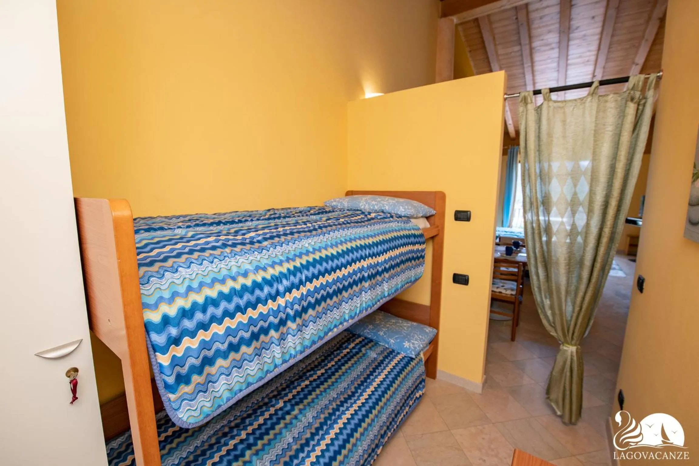 Bedroom, Bed in Feeling House