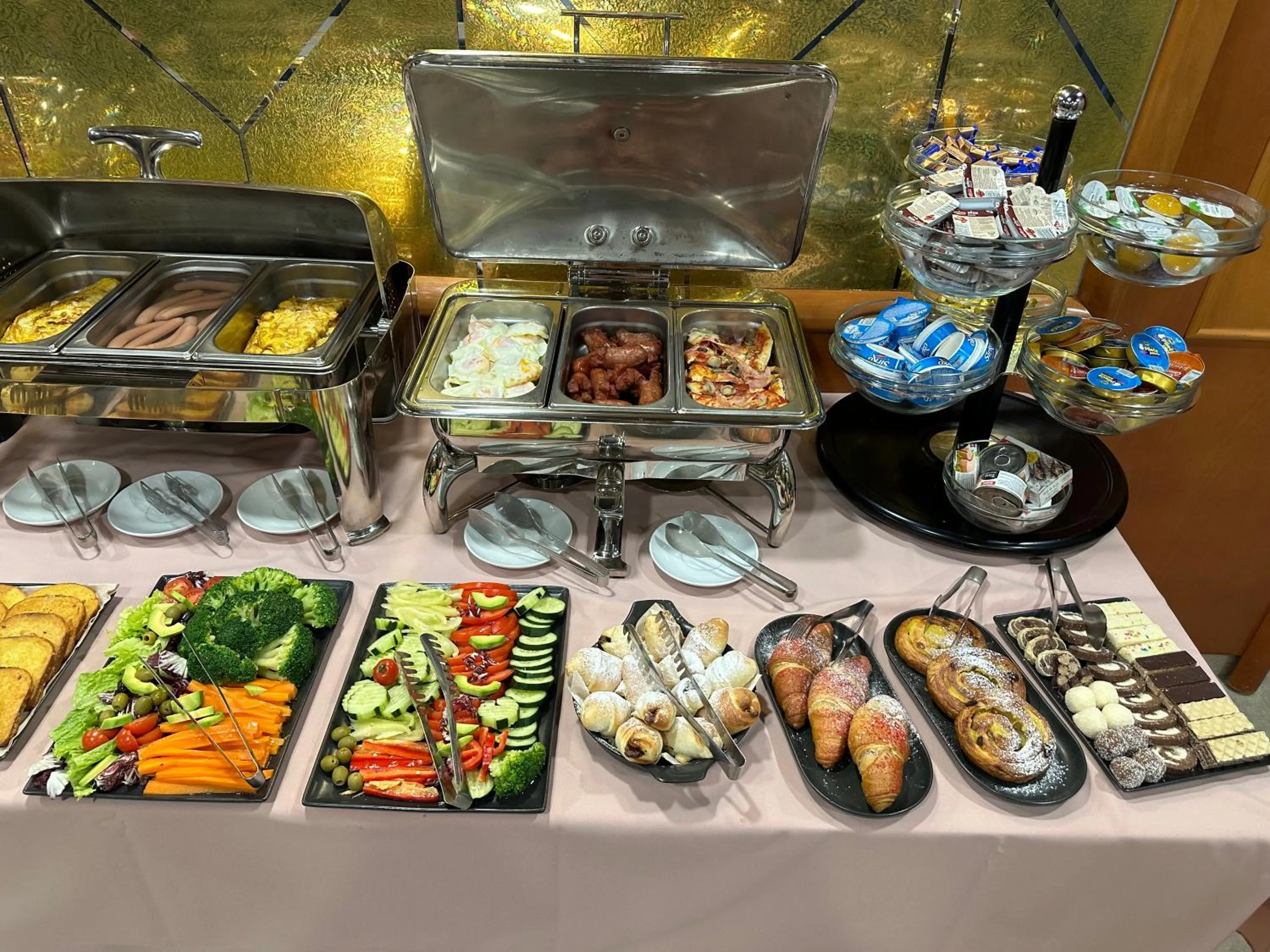 Breakfast in Hotel Vidović