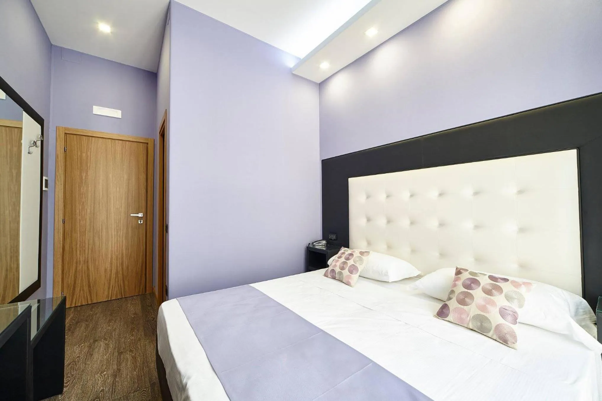 Bedroom, Bed in Sweet Central Hotel