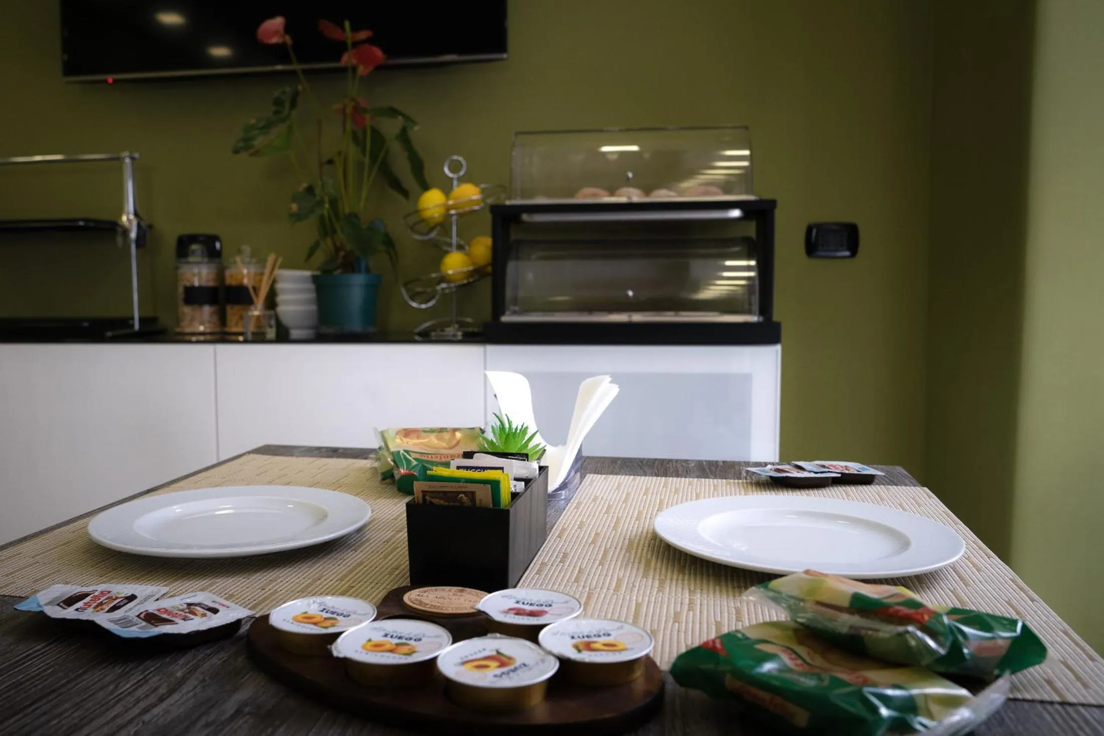 Breakfast in Sweet Central Hotel