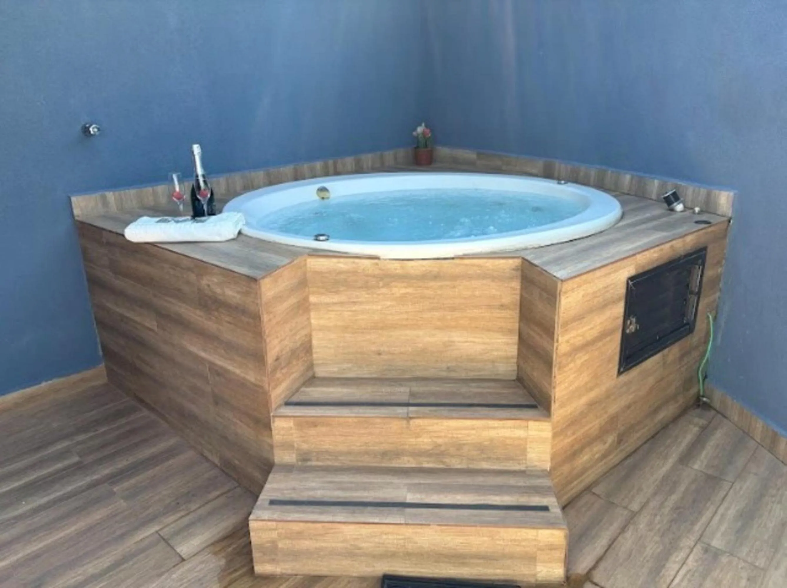 Hot Tub in Pousada Recanto da Cascata