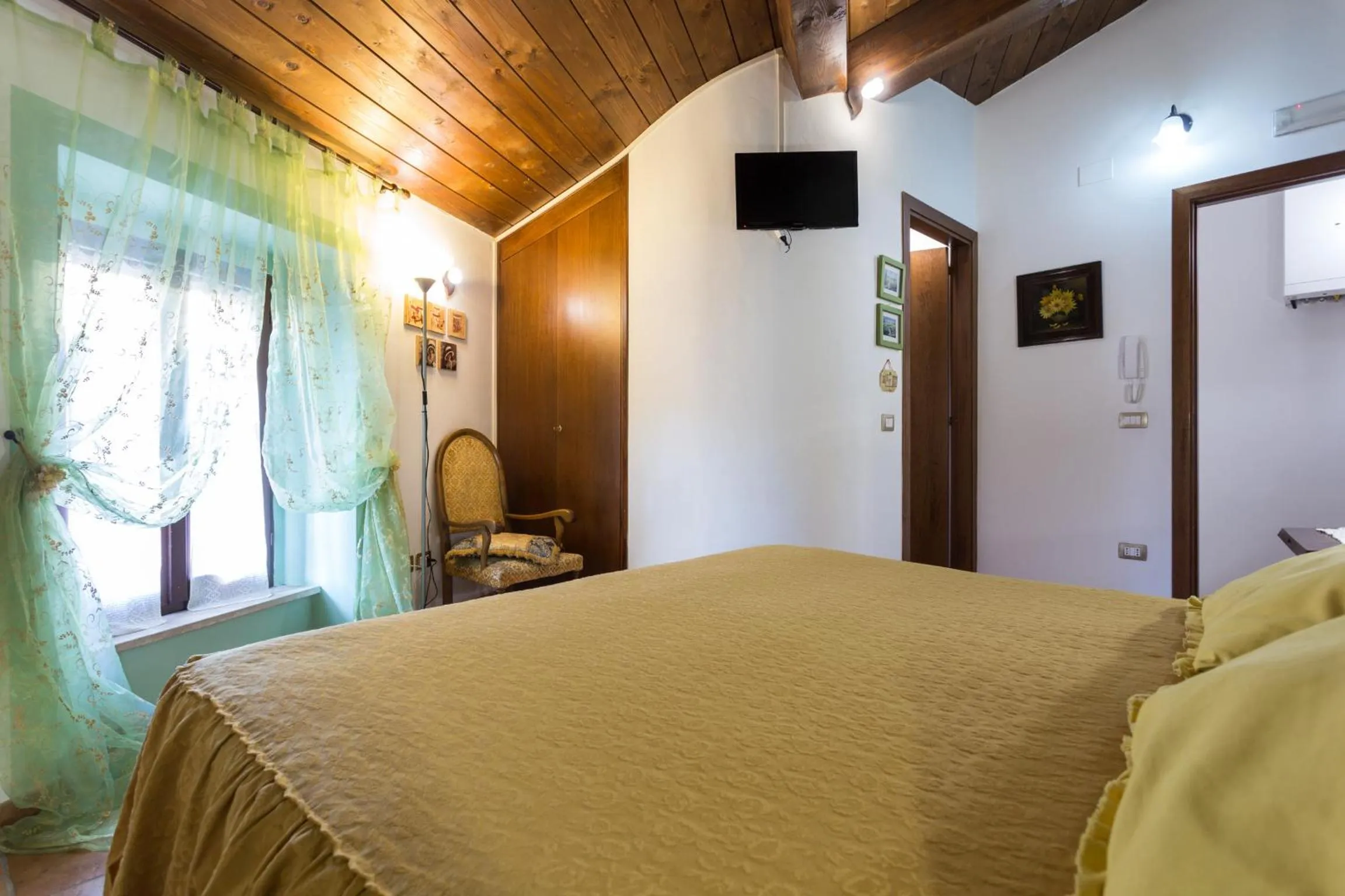 Photo of the whole room, Bed in Bed and Breakfast A casa delle Fate