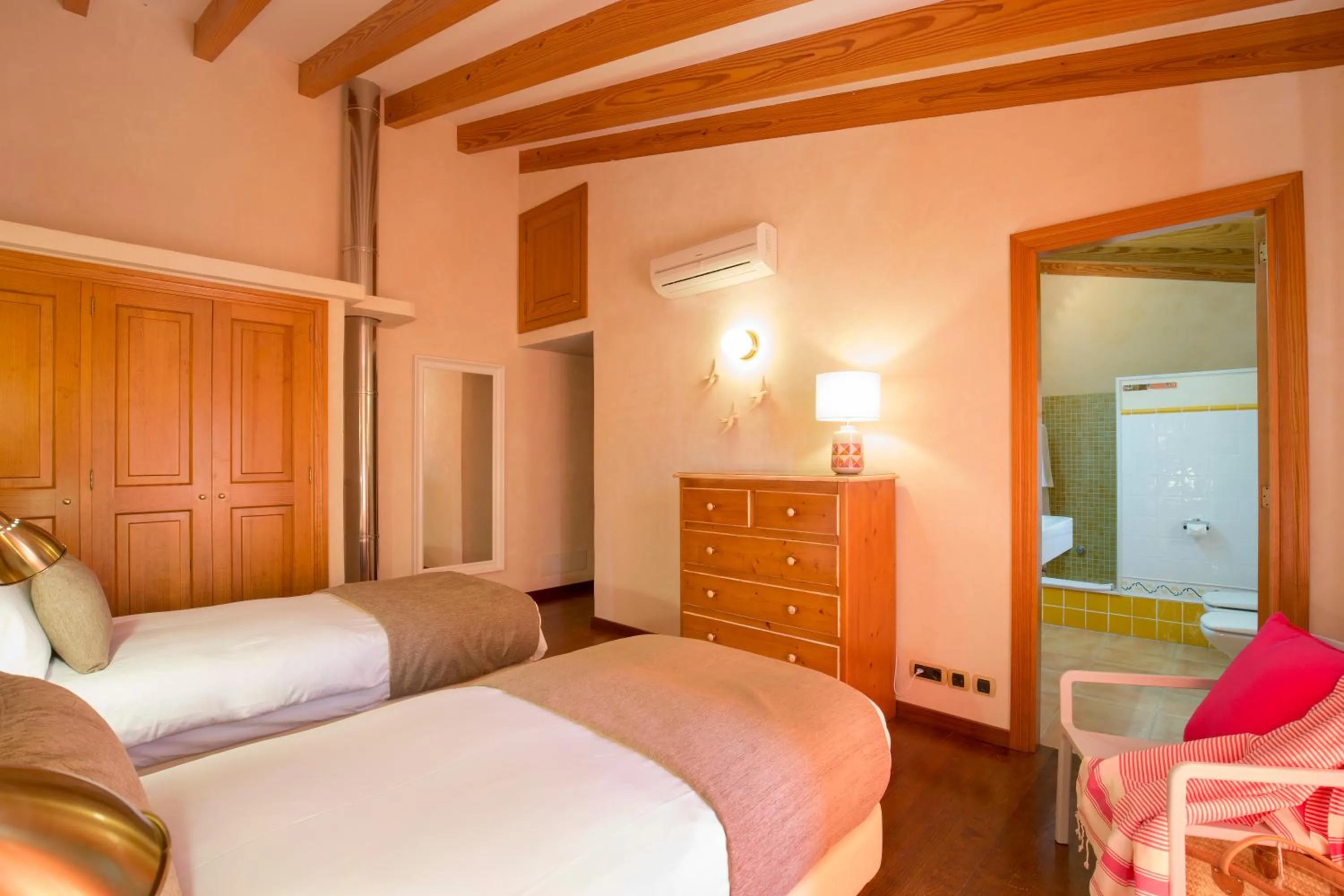 Bedroom, Bed in Villa Ca'n Sureda - La Goleta Hotel de Mar & Villas