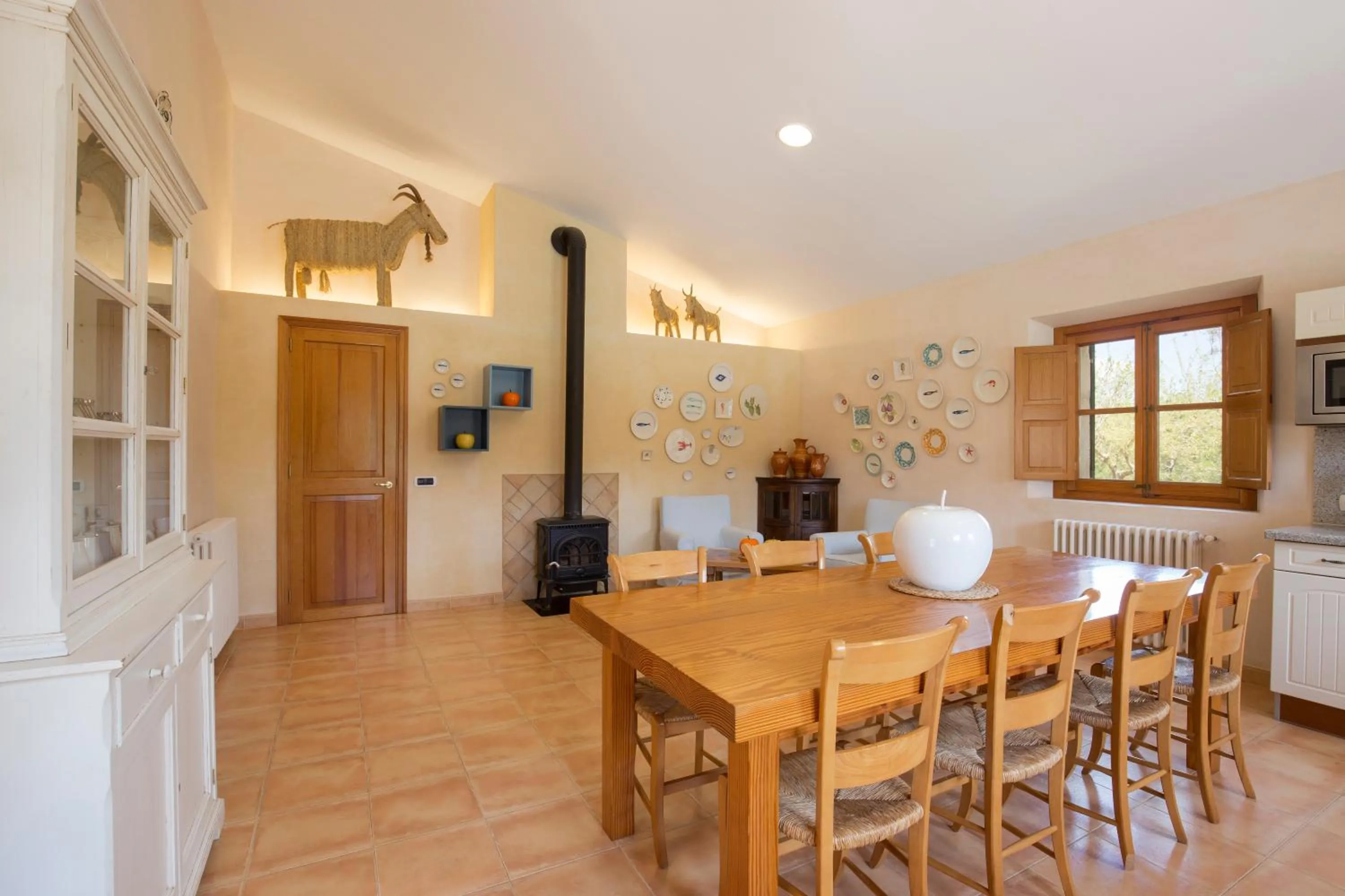 Kitchen or kitchenette in Villa Ca'n Sureda - La Goleta Hotel de Mar & Villas