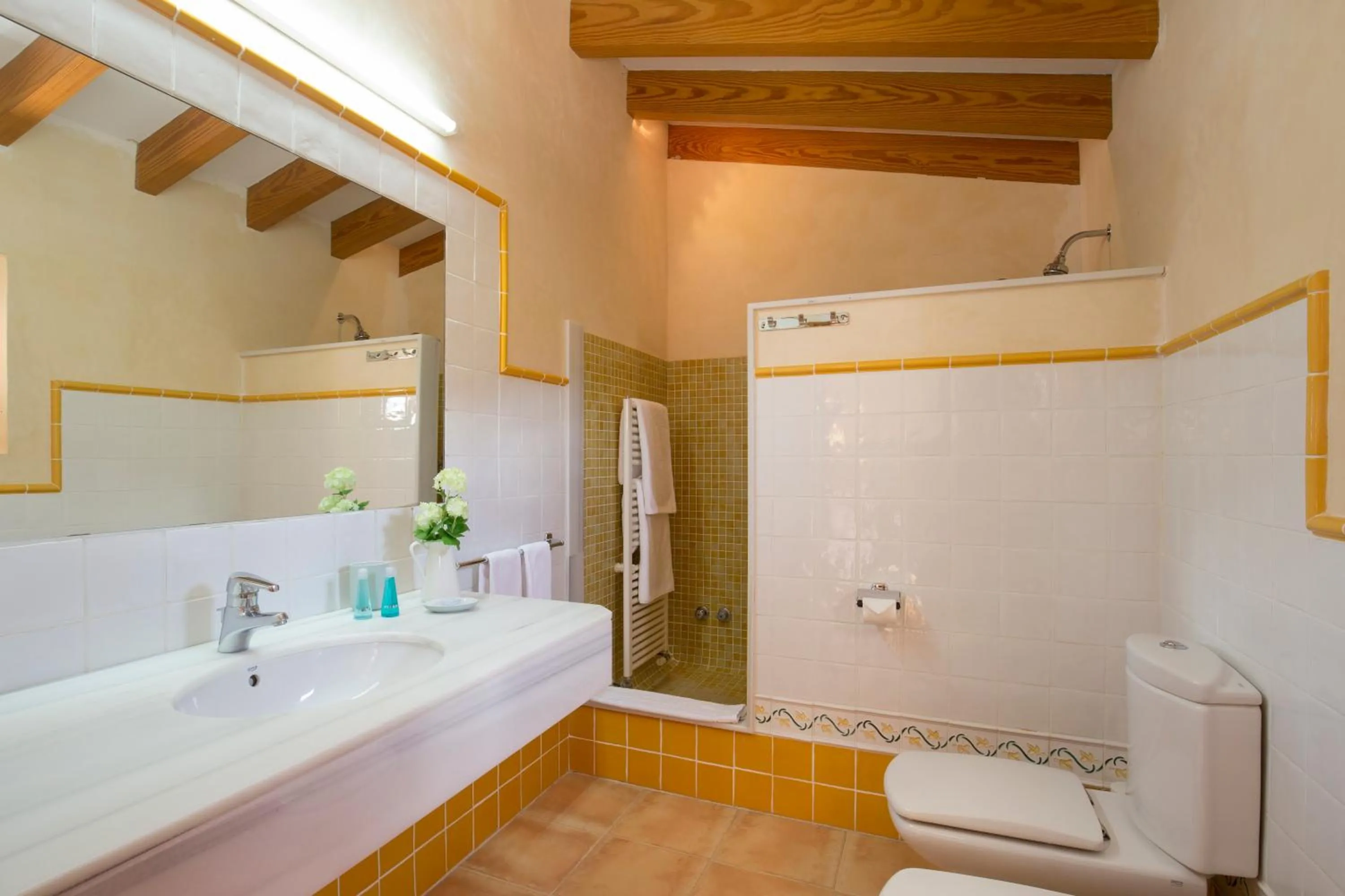 Bathroom in Villa Ca'n Sureda - La Goleta Hotel de Mar & Villas