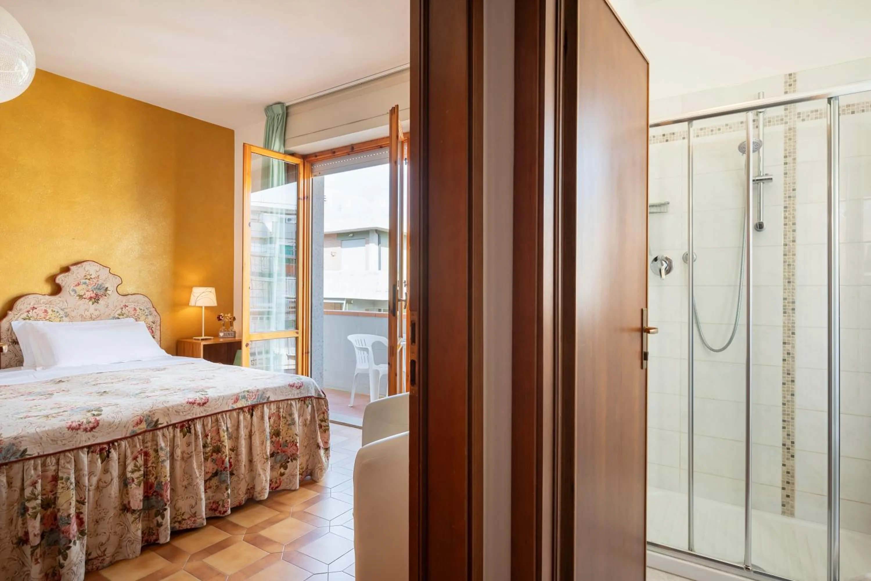 Photo of the whole room, Bed in Hotel Parco dei Pini - 100mt dal Mare