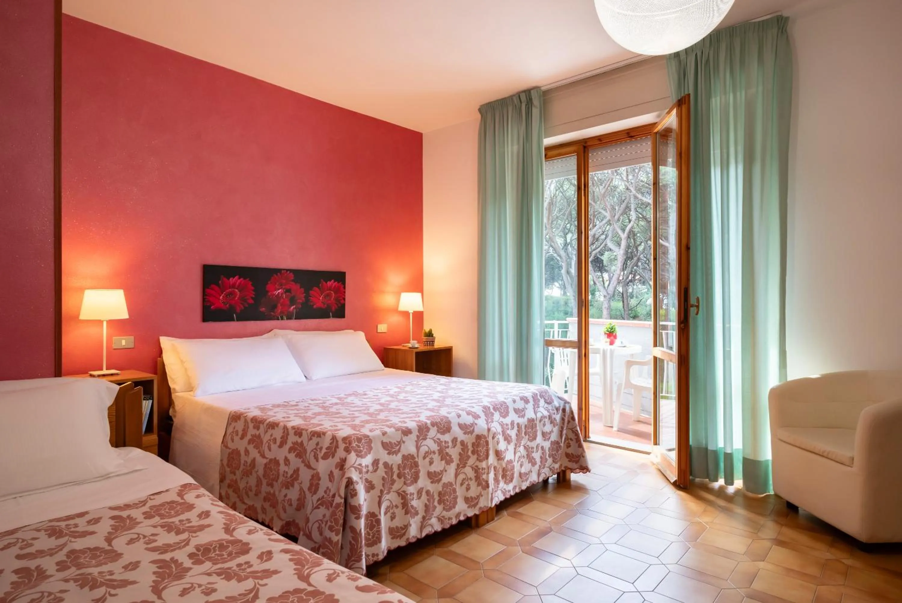 Bed in Hotel Parco dei Pini - 100mt dal Mare