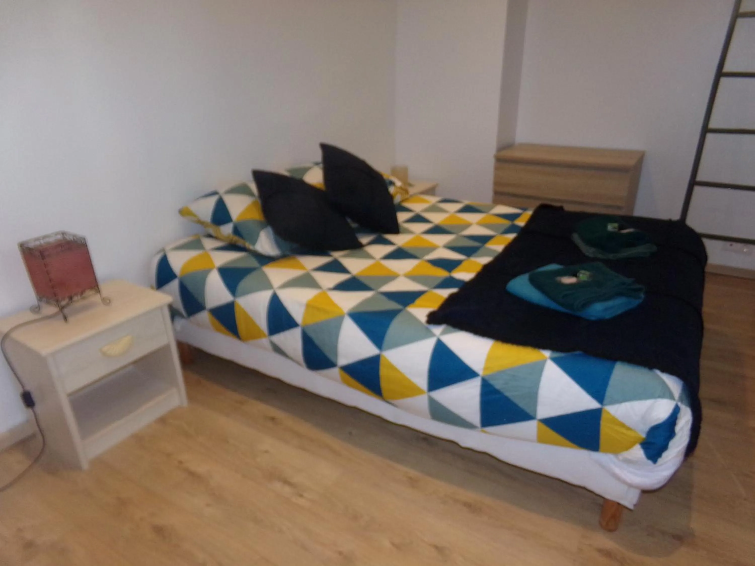 Bedroom, Bed in L'escapade Dieppoise - 3 chambres, 1er étage