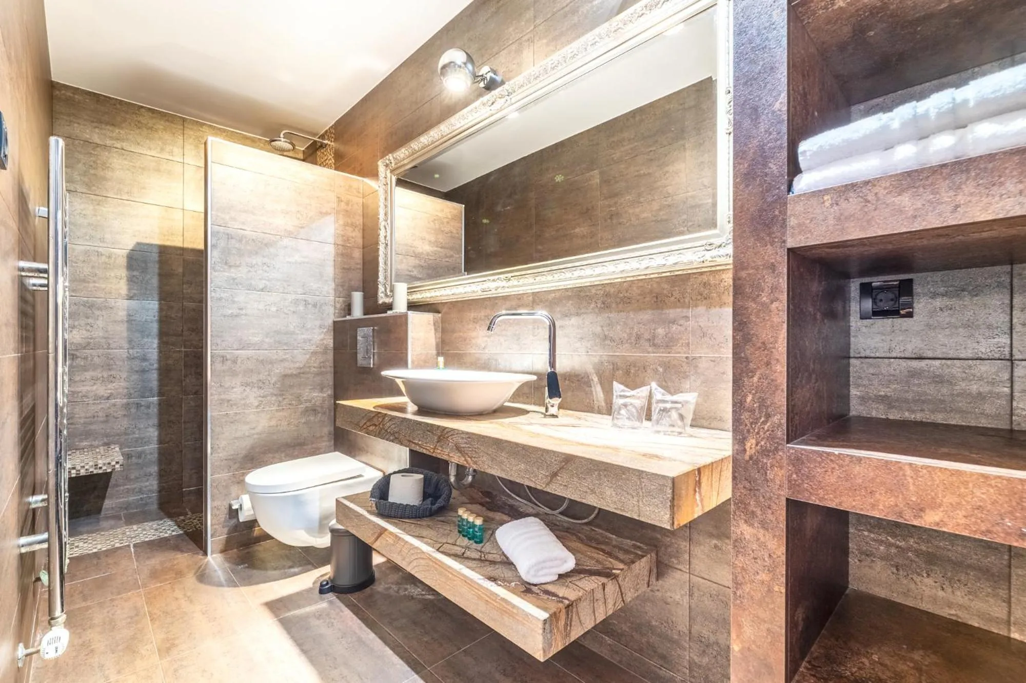 Bathroom in Log In Rooms