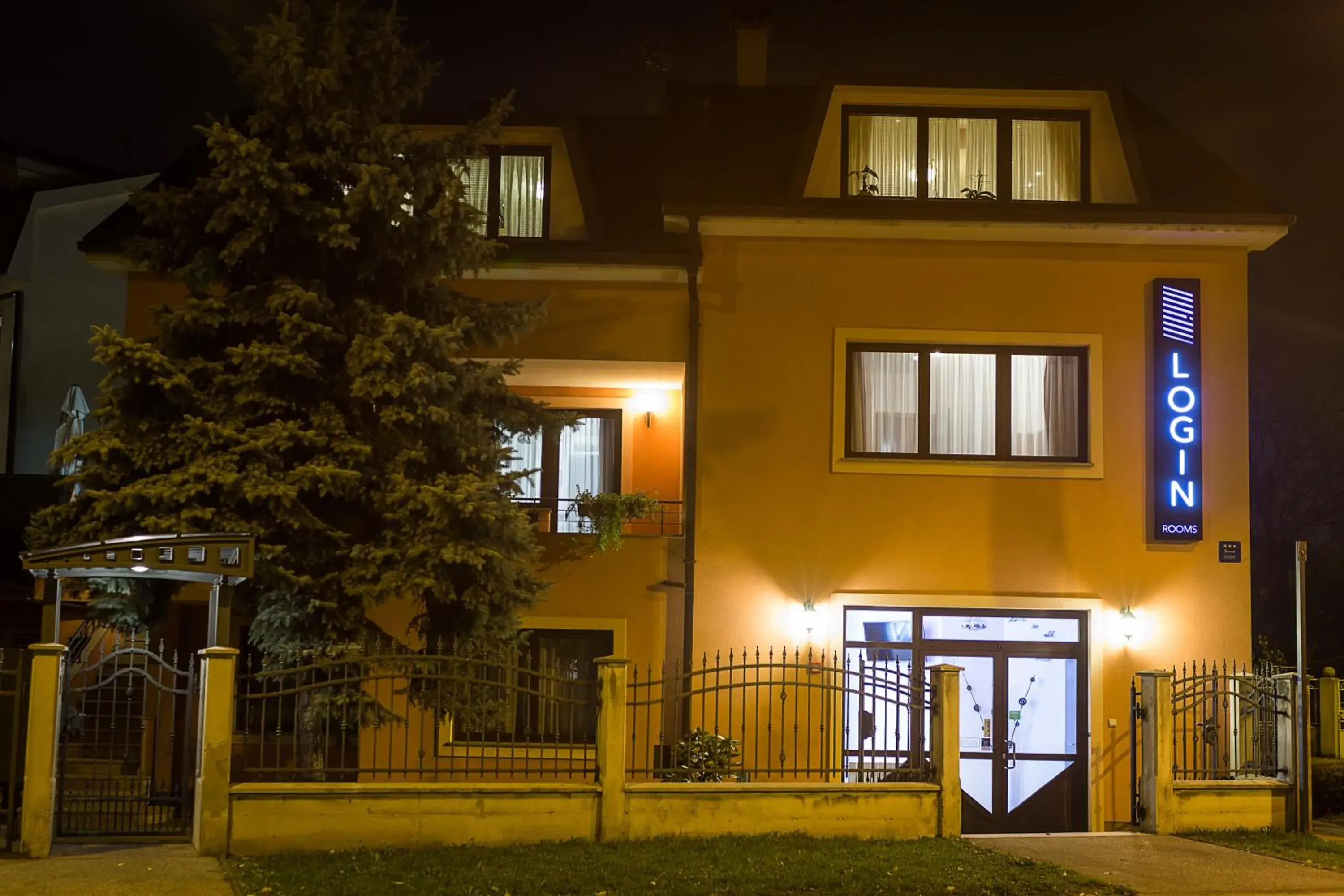 Facade/entrance in Log In Rooms Facade/entrance in Log In Rooms