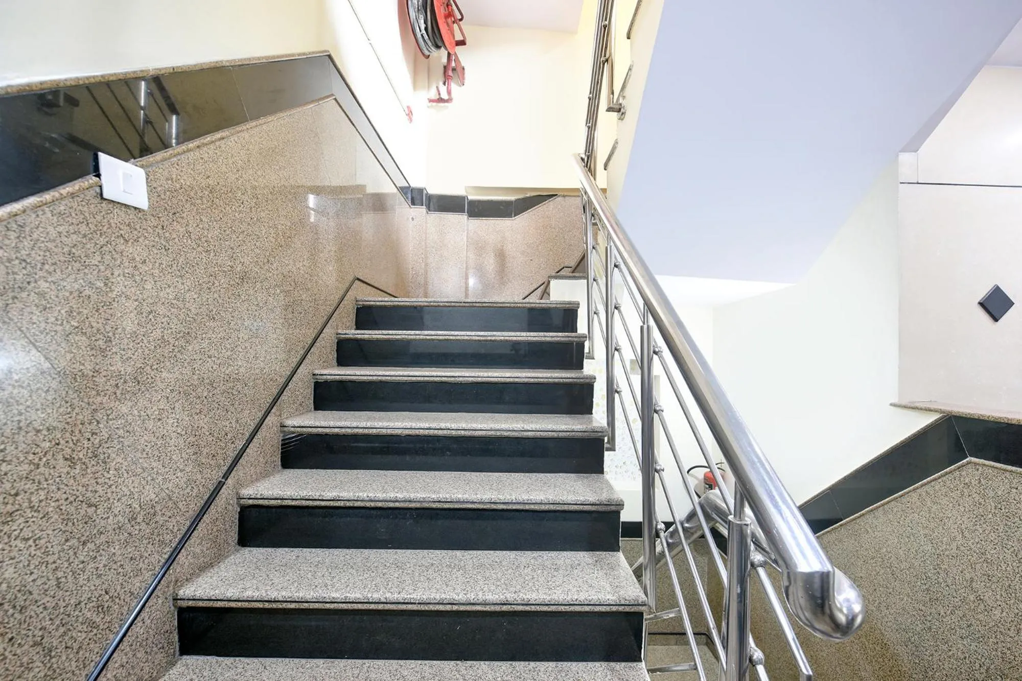 Lobby or reception in FabHotel Jaggi Palace Karol Bagh