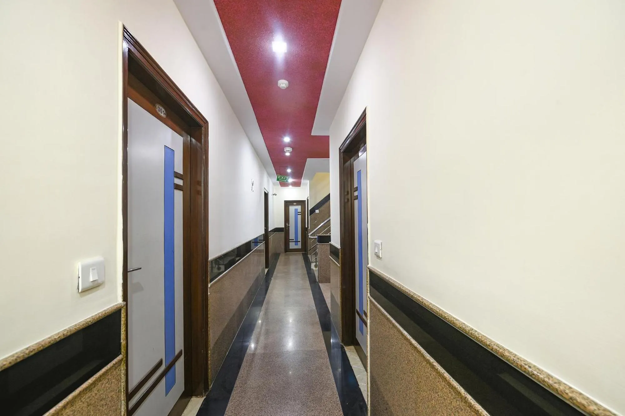 Lobby or reception in FabHotel Jaggi Palace Karol Bagh