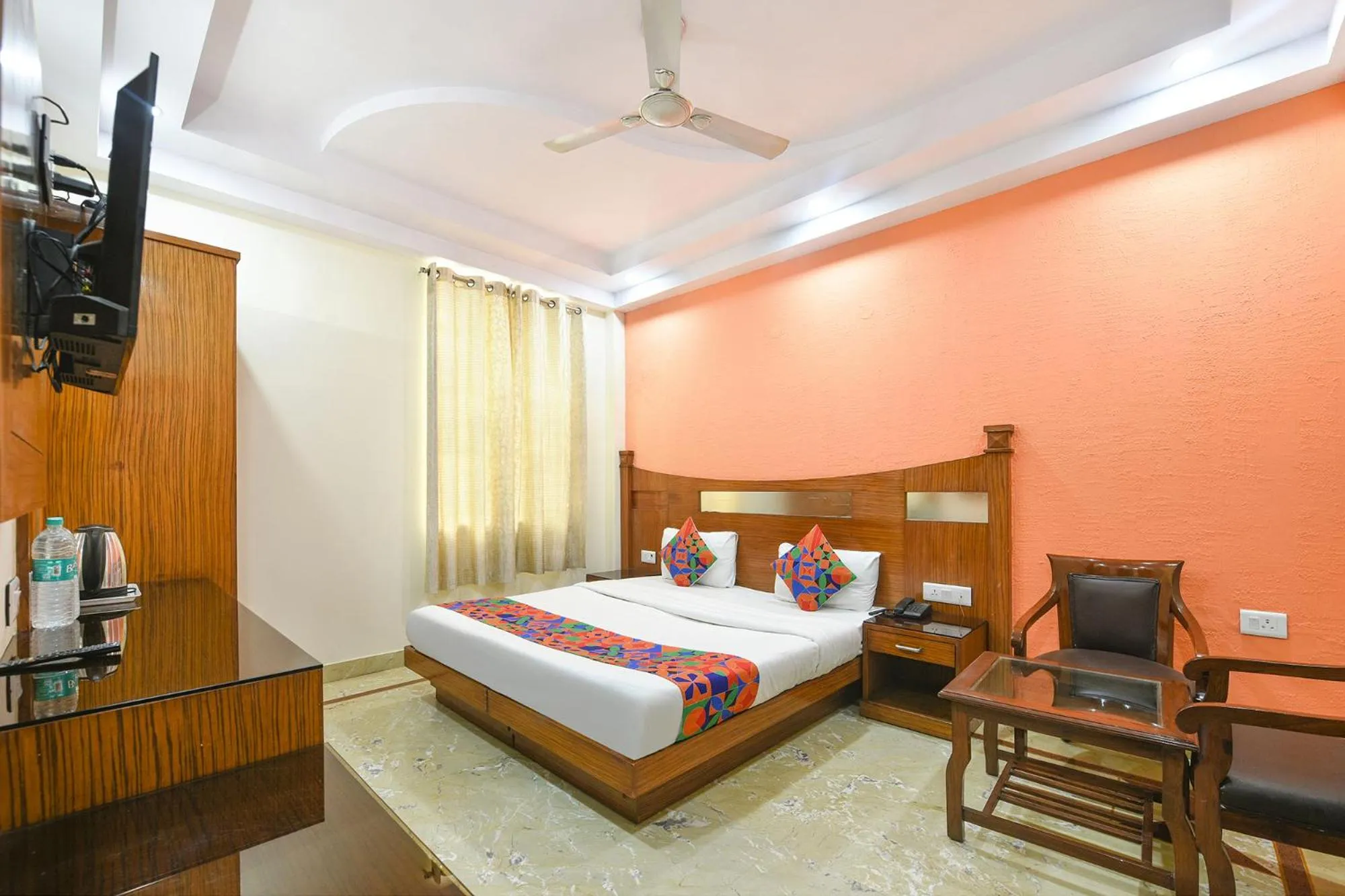 Bed in FabHotel Jaggi Palace Karol Bagh