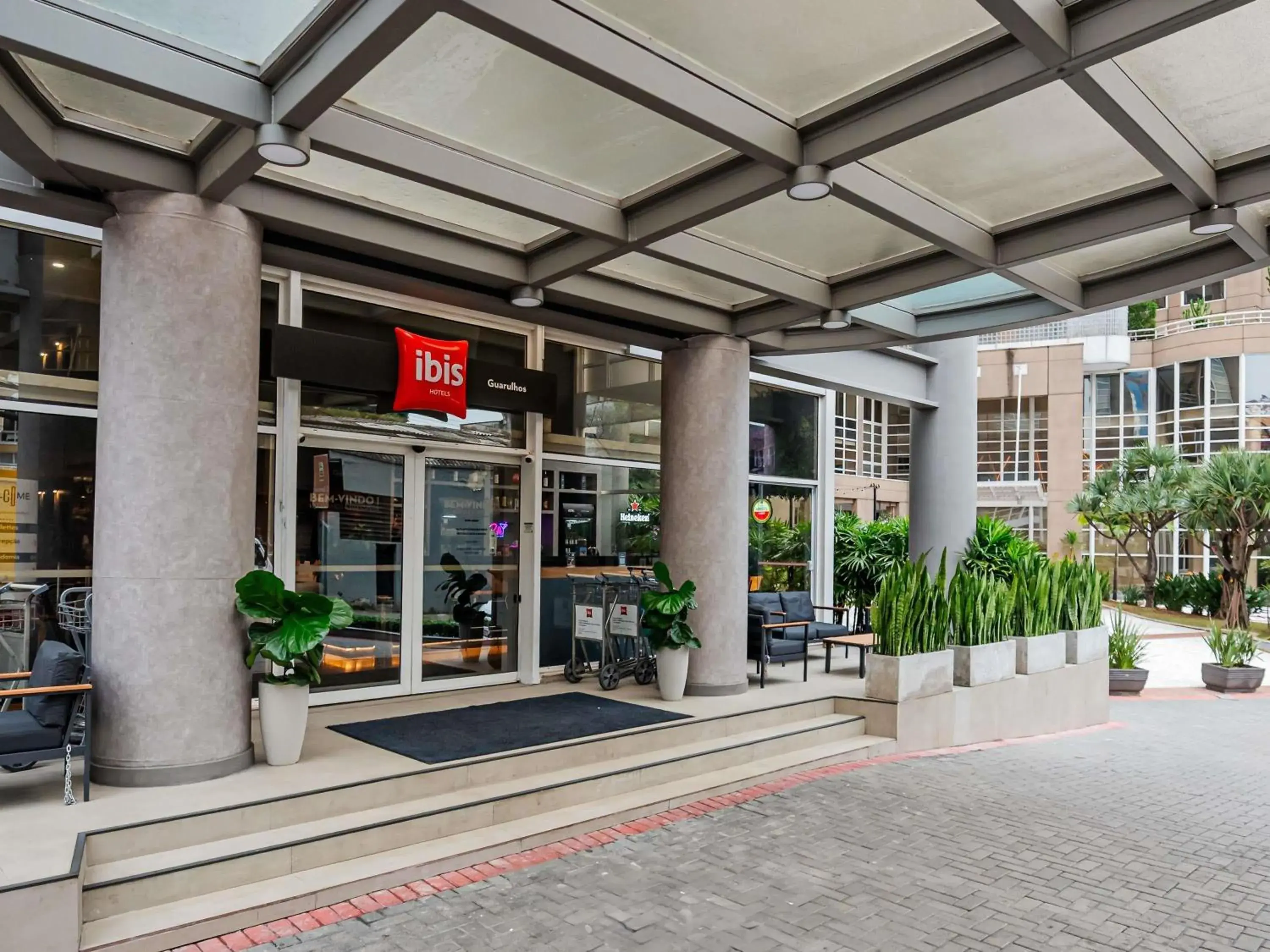 Property building in ibis Guarulhos Aeroporto Property building in ibis Guarulhos Aeroporto