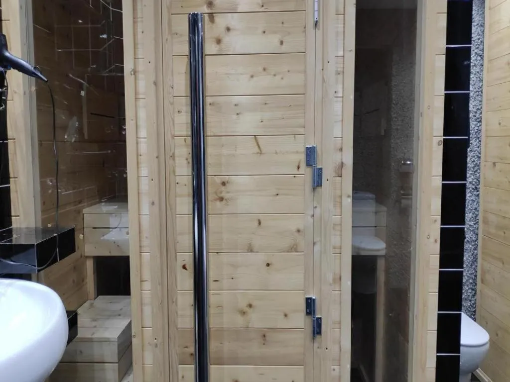 Toilet in Hotel Plata