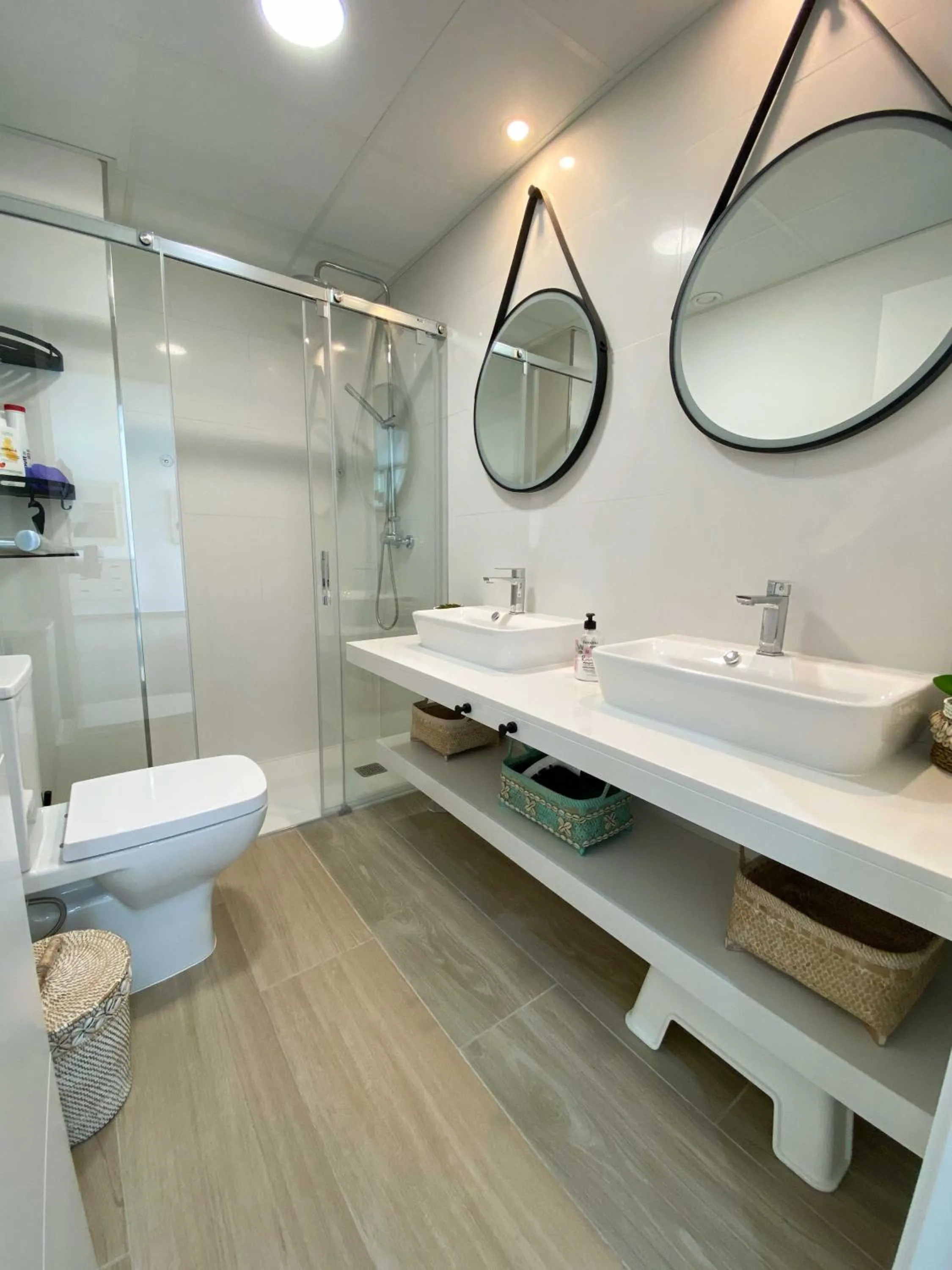 Bathroom in Tarifa Cozy House - Private Pool - Wifi - Modern