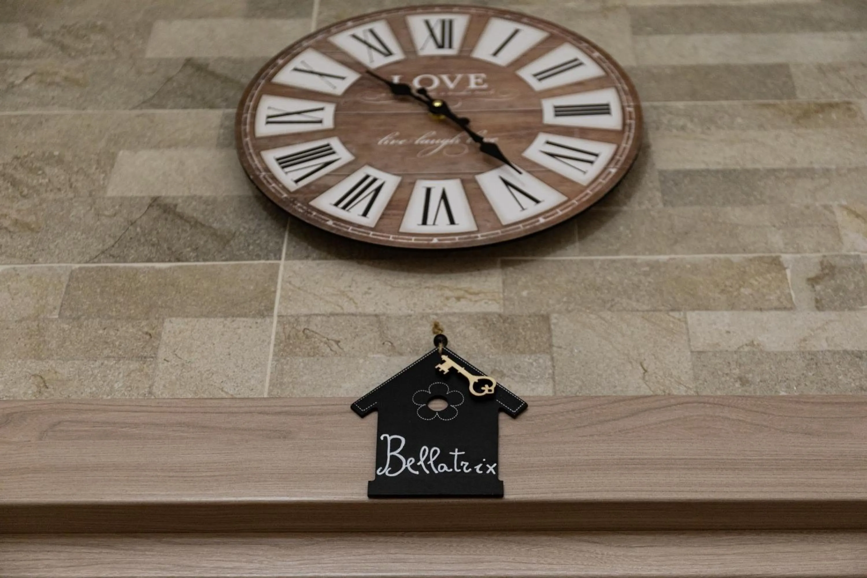 Tizzy Apartment & Rooms