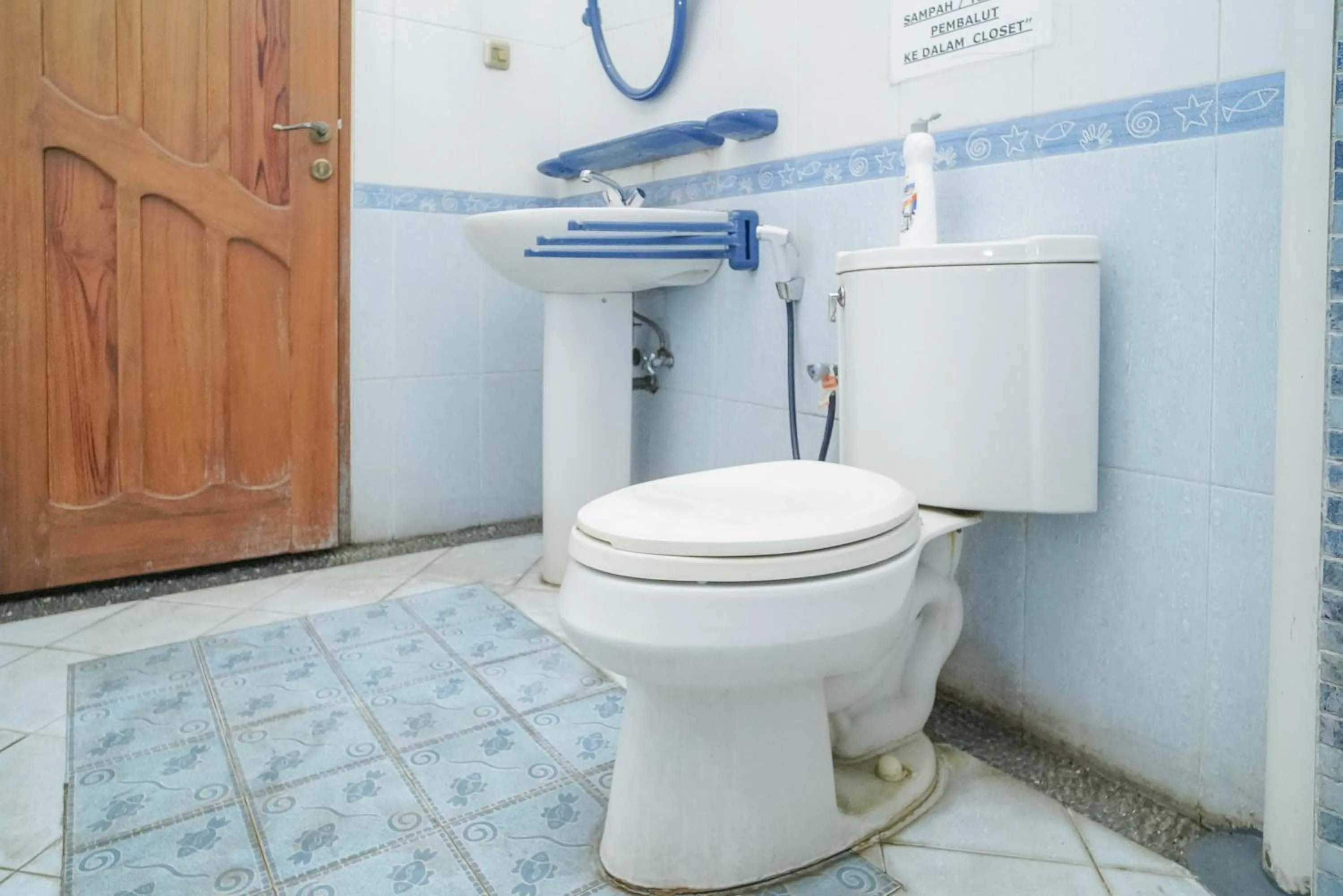 Bathroom in KoolKost Syariah near Senayan City