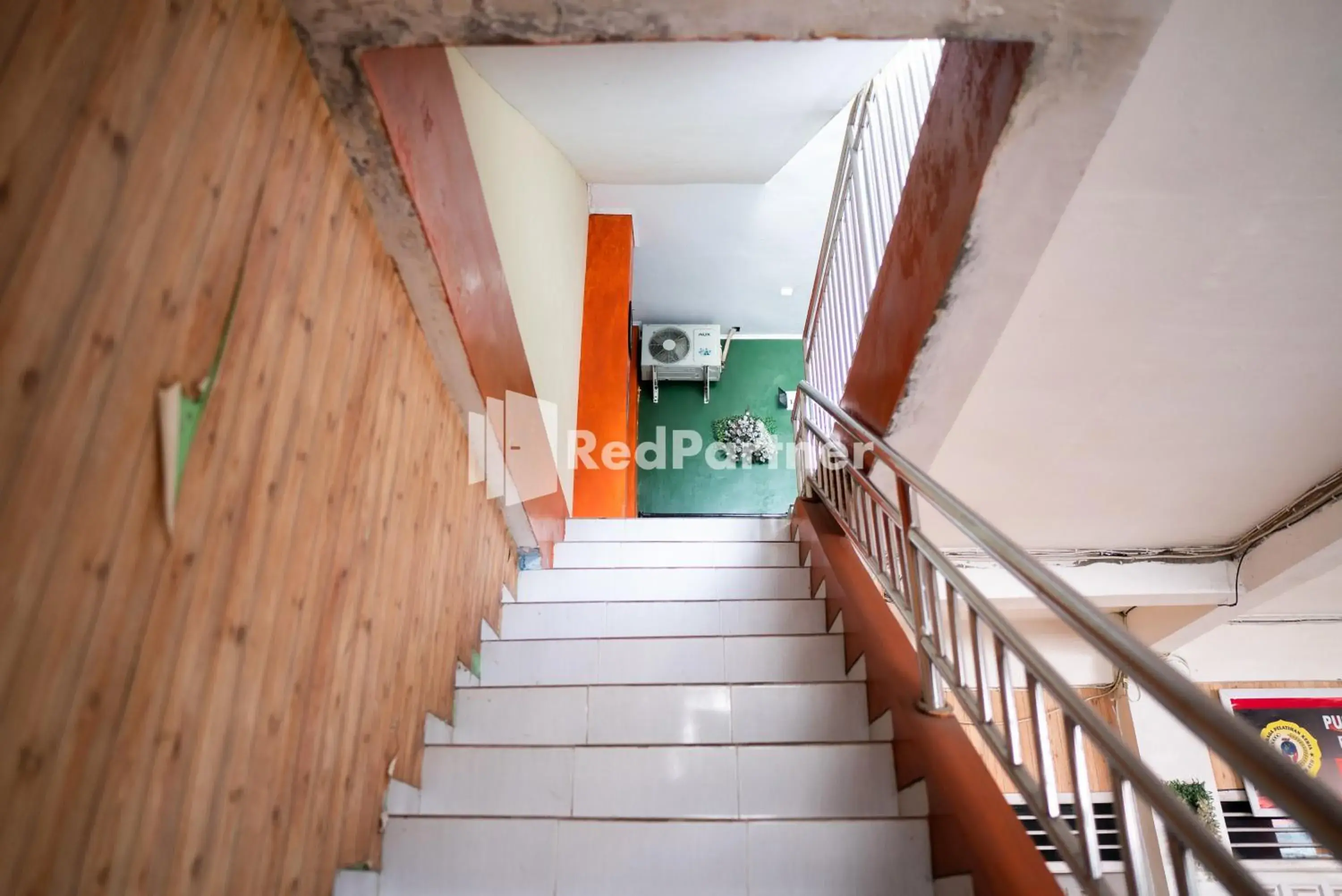 Property building in Hotel Ratu Ayu 2 Lampung Mitra RedDoorz Property building in Hotel Ratu Ayu 2 Lampung Mitra RedDoorz