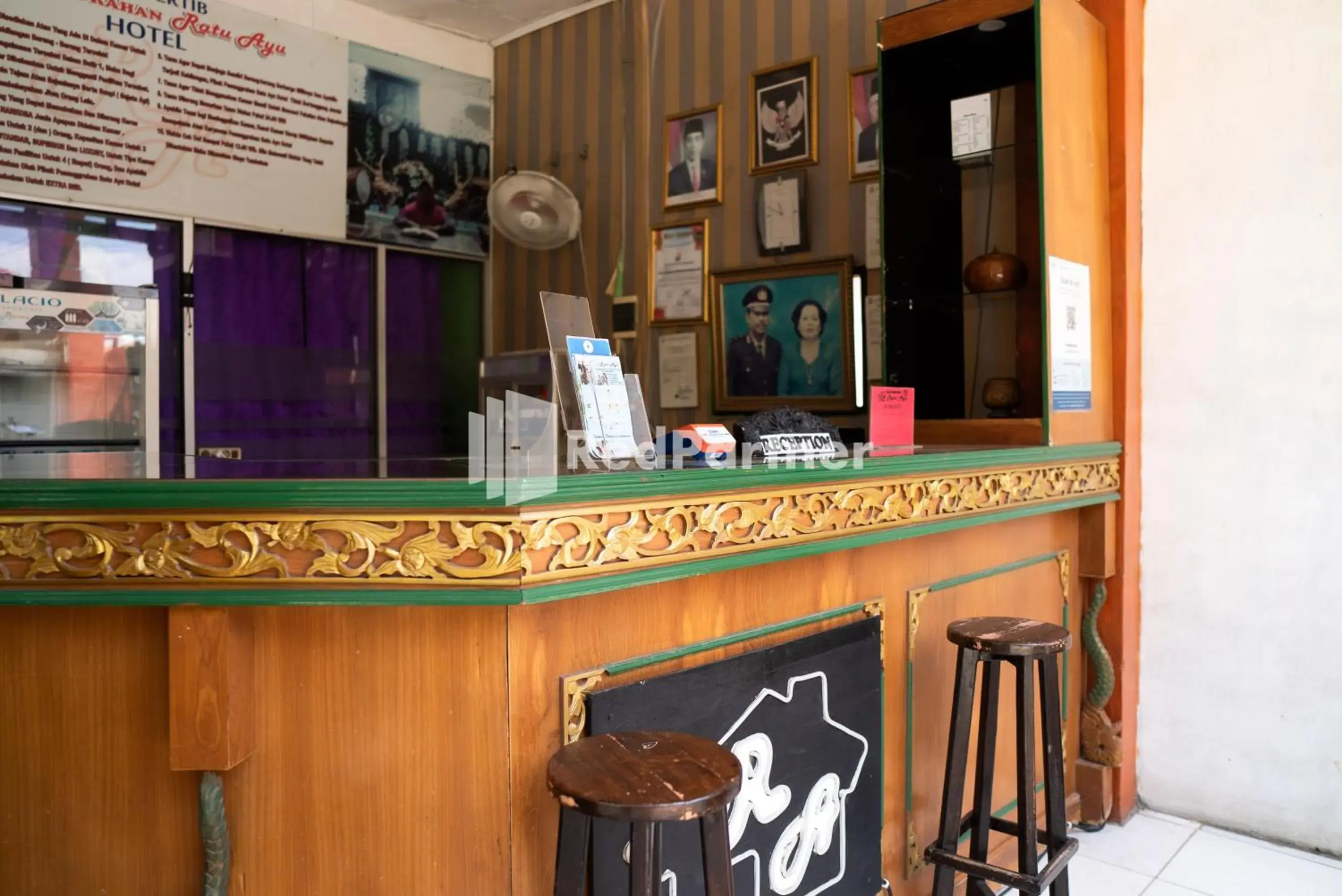 Lobby or reception in Hotel Ratu Ayu 2 Lampung Mitra RedDoorz Lobby or reception in Hotel Ratu Ayu 2 Lampung Mitra RedDoorz