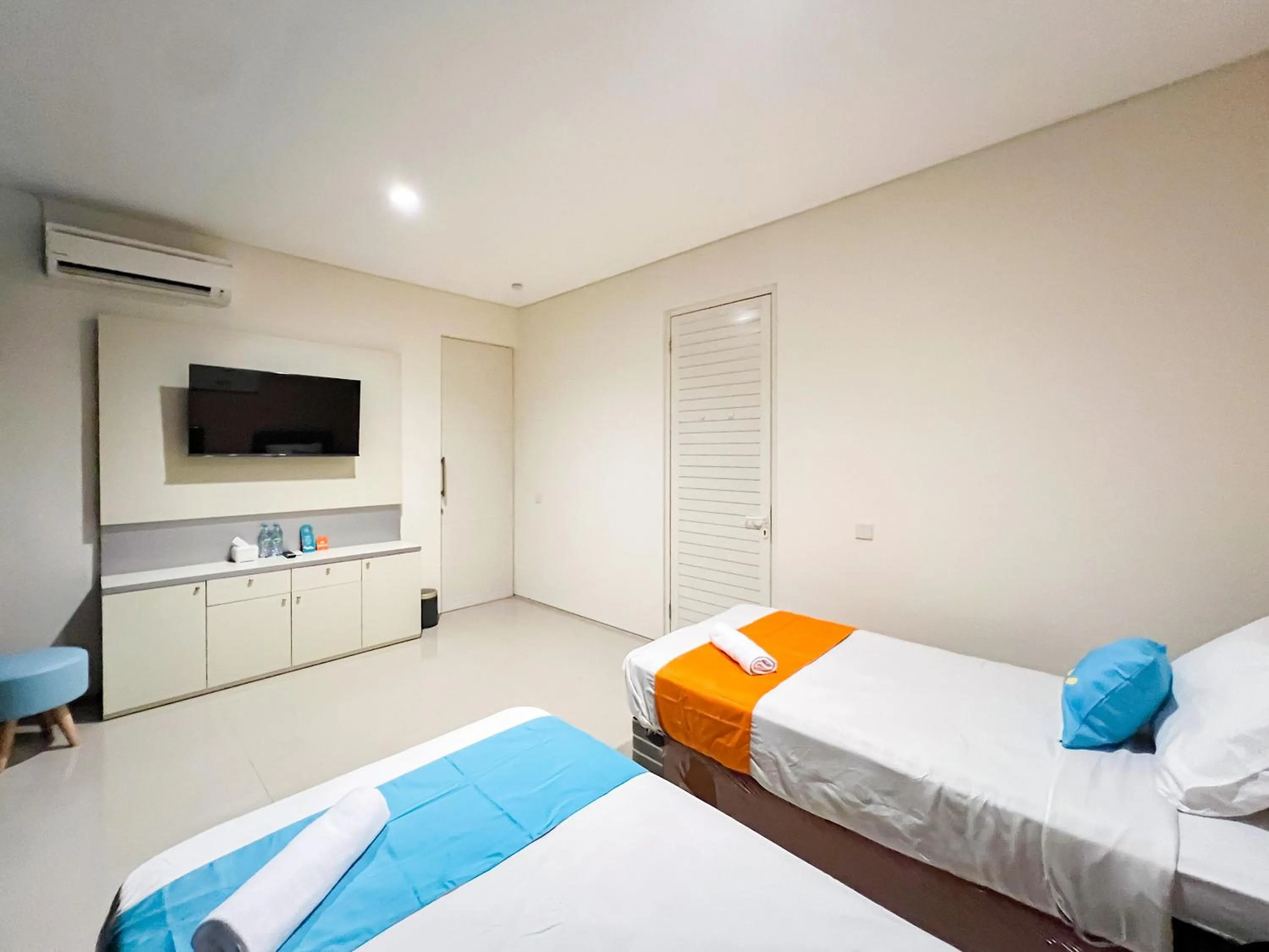 Bedroom, Bed in Sans Stay Bukit Palma Citraland