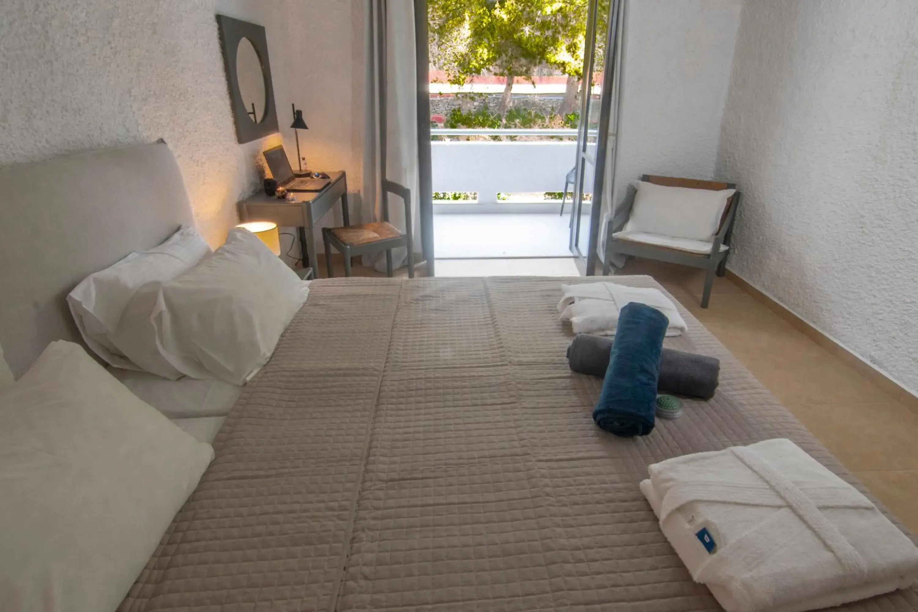Comfort Triple Room in Apollo Resort Comfort Triple Room in Apollo Resort