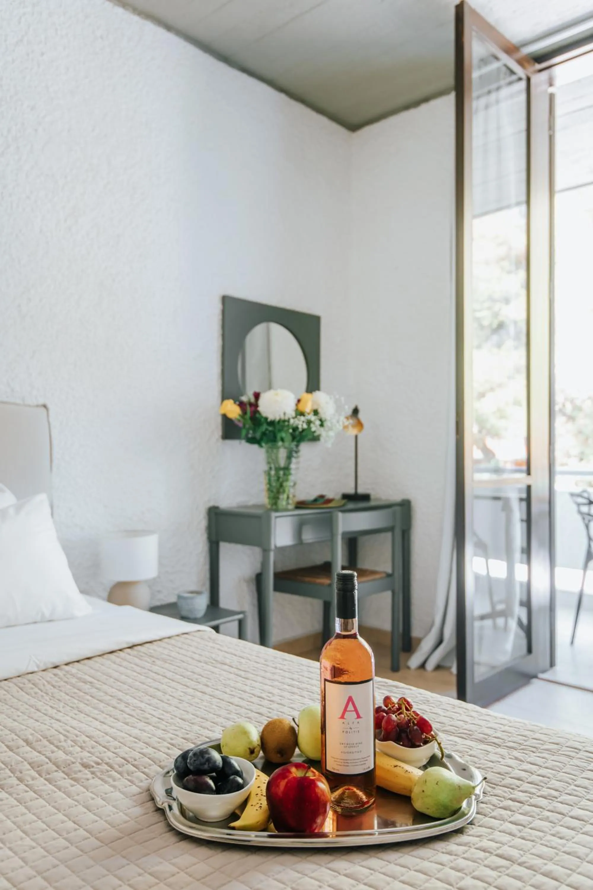 Food and drinks, Bed in Apollo Resort