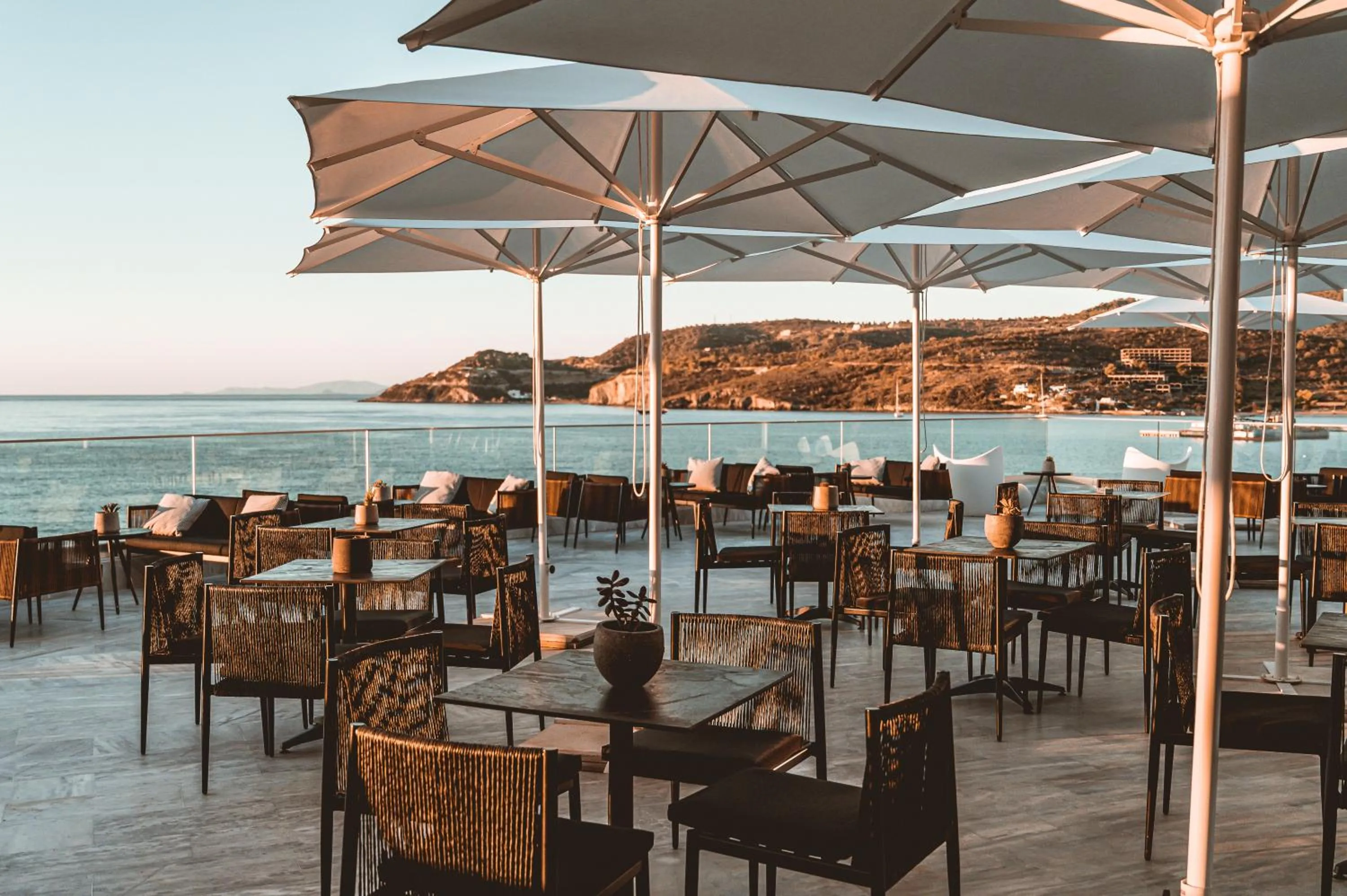 Restaurant/places to eat in Apollo Resort