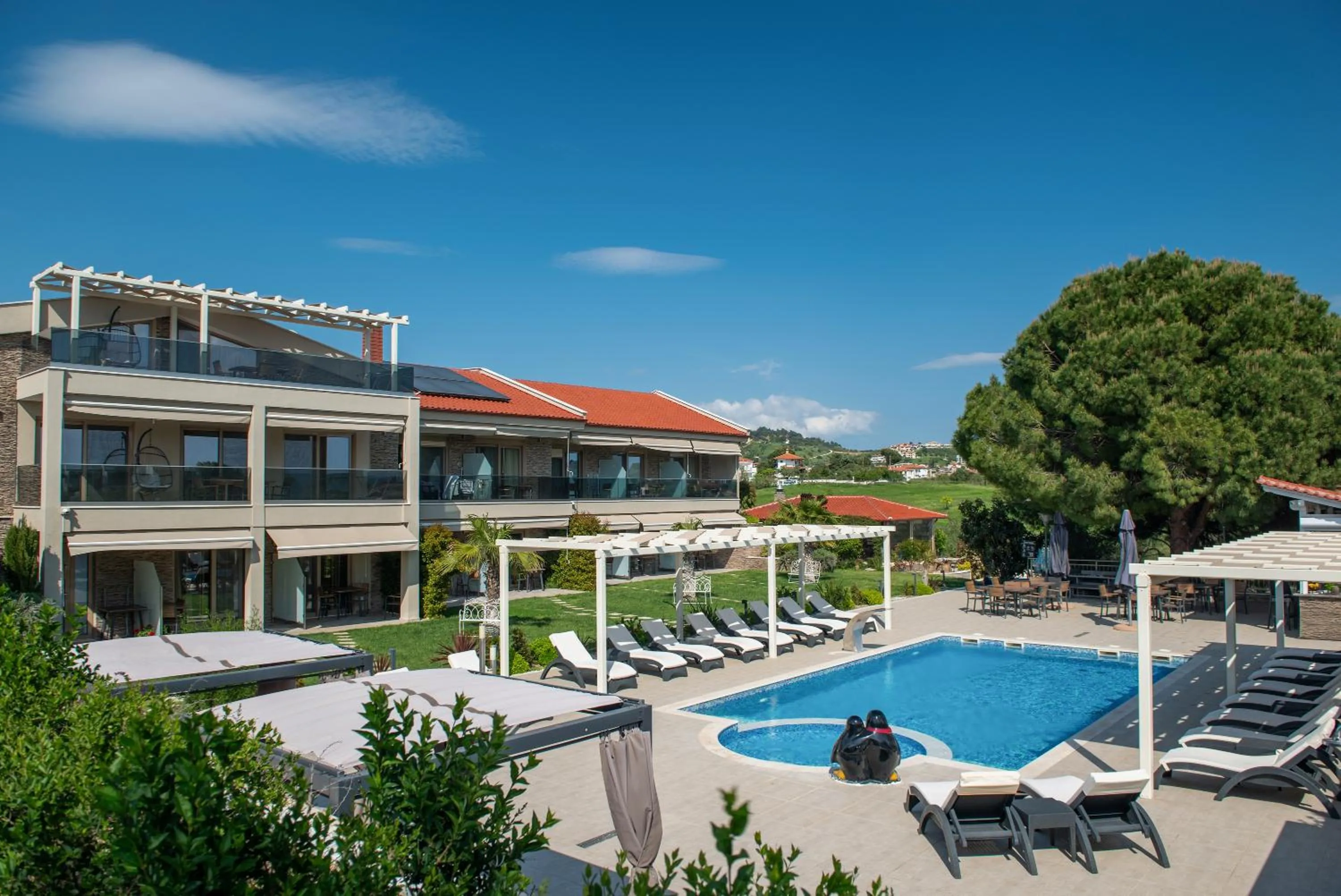 Property building in Villa Sara