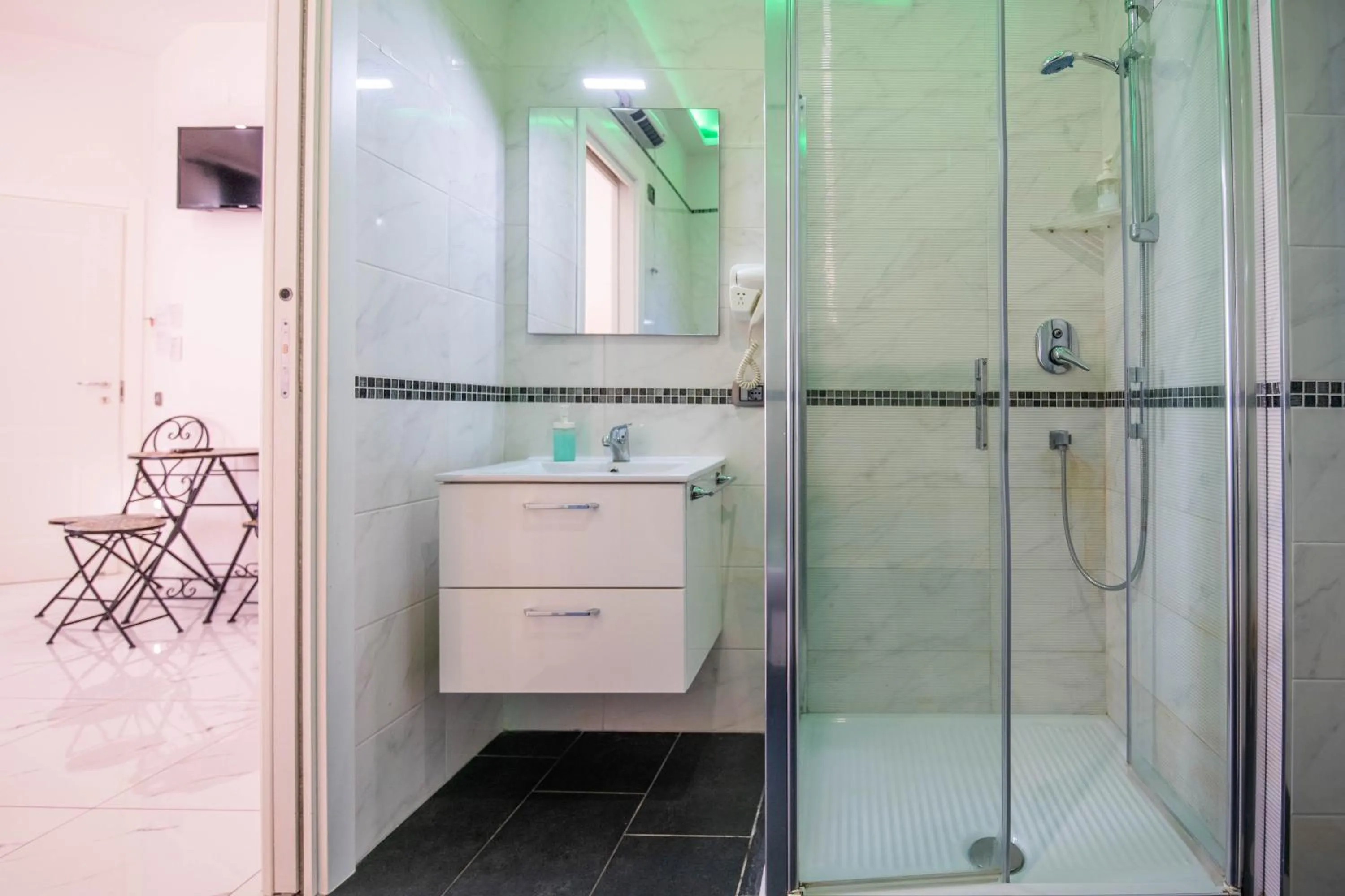 Shower in Le Suite Della Principessa